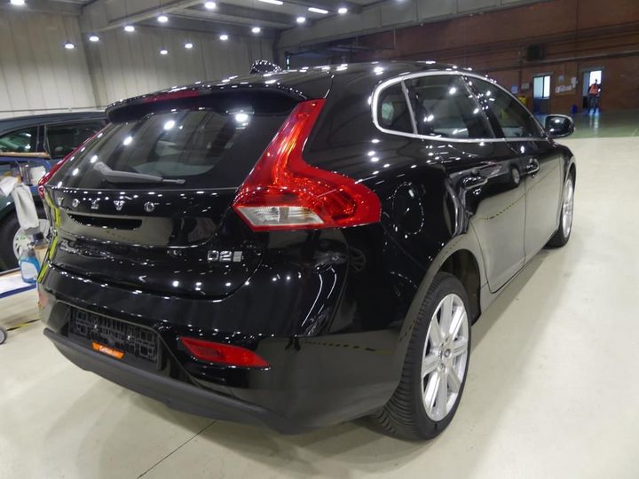 Photo 2 VIN: YV1MV74L1J2447275 - VOLVO V40 - 2016 