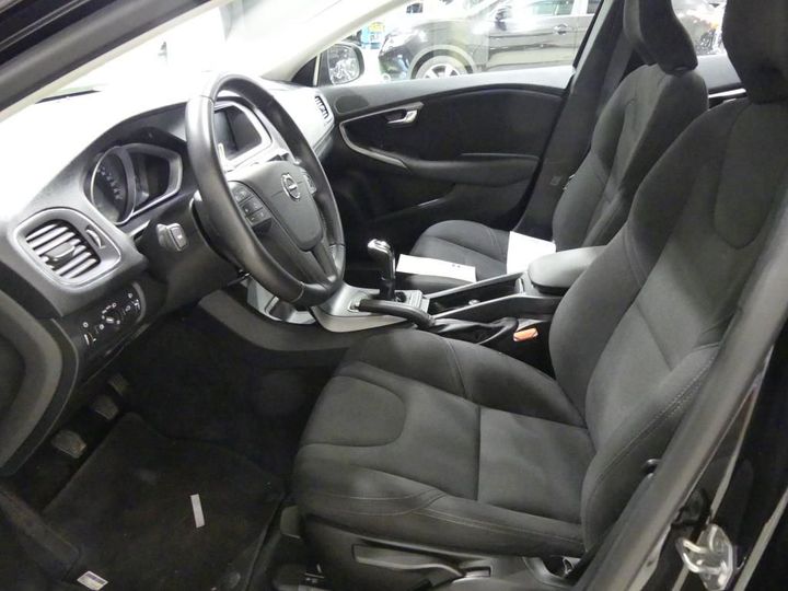 Photo 9 VIN: YV1MV74L1J2484173 - VOLVO V40 - 2016 