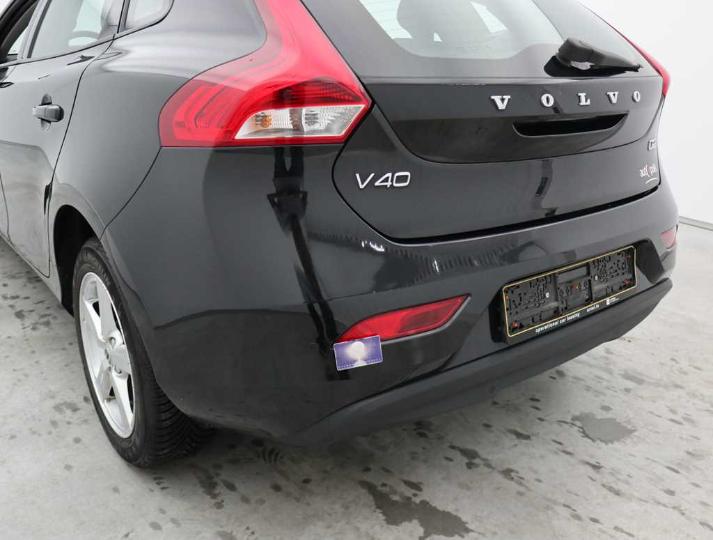 Photo 15 VIN: YV1MV74L1J2494507 - VOLVO V40 16 