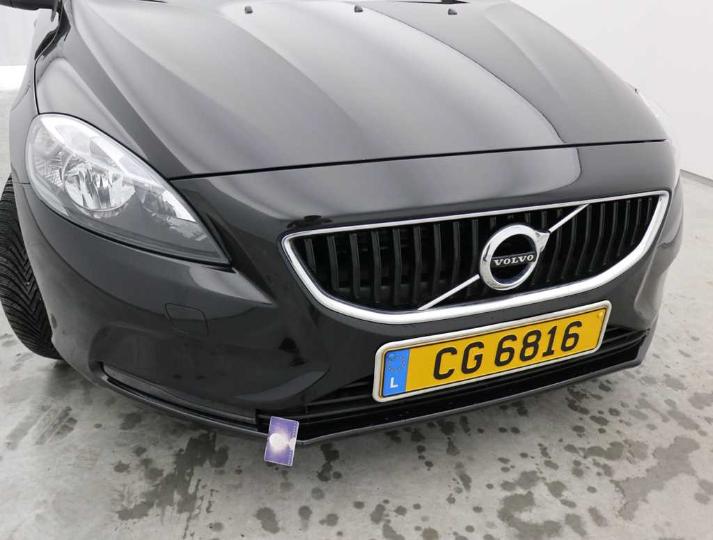 Photo 25 VIN: YV1MV74L1J2494507 - VOLVO V40 16 