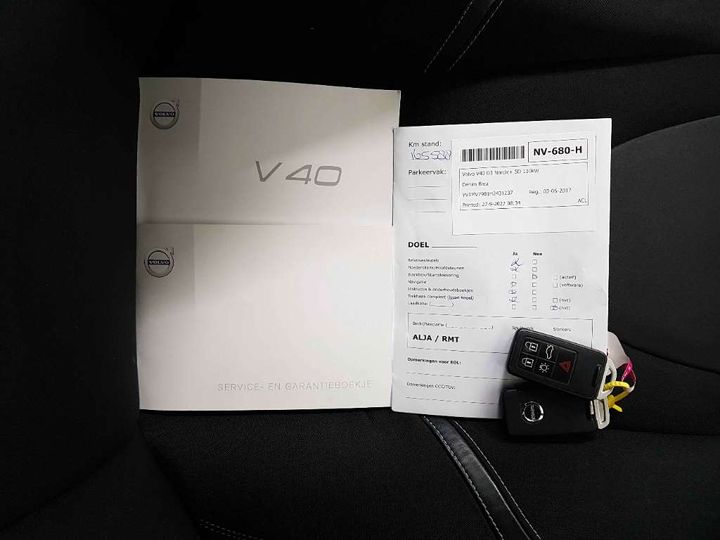 Photo 18 VIN: YV1MV7981H2431237 - VOLVO V40 