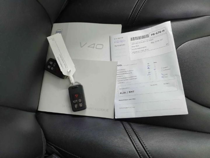 Photo 21 VIN: YV1MV7981J2446595 - VOLVO V40 