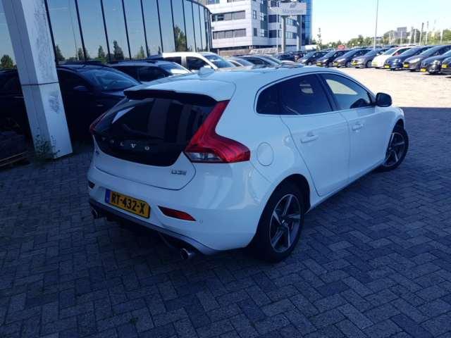 Photo 2 VIN: YV1MV7981J2499577 - VOLVO V40 