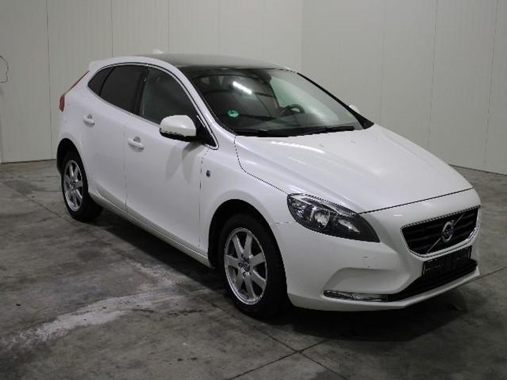 Photo 2 VIN: YV1MV79L0G2305272 - VOLVO V40 HATCHBACK 