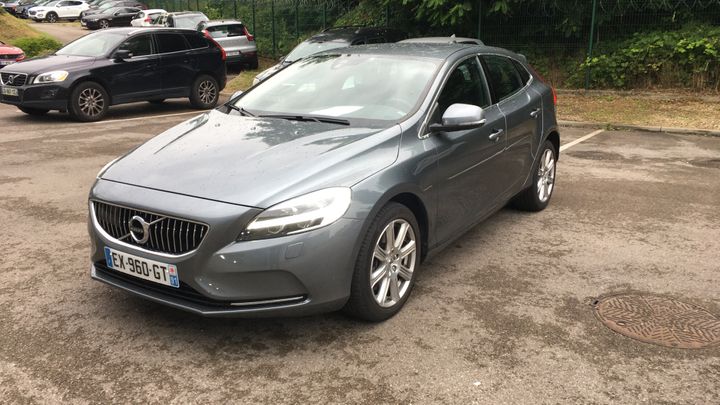 Photo 1 VIN: YV1MV79L0J2477399 - VOLVO V40 