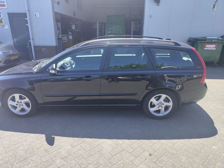 Photo 1 VIN: YV1MW76F2B2611837 - VOLVO V50 