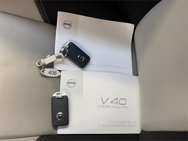 Photo 9 VIN: YV1MZ74L0H2129584 - VOLVO V40 