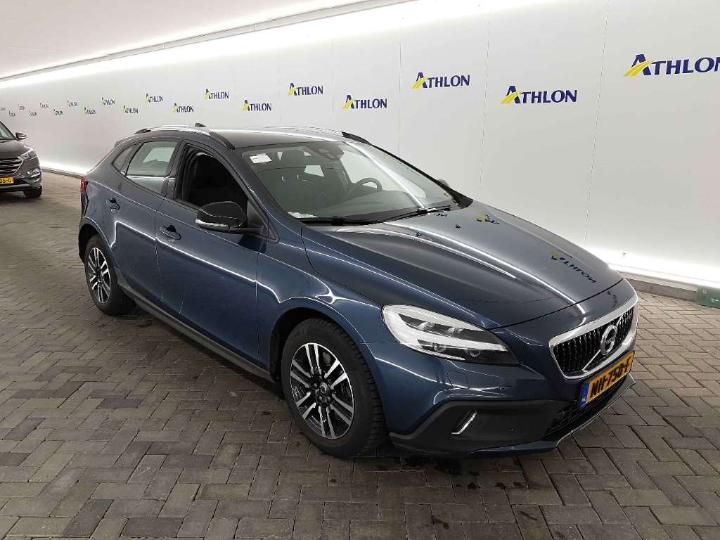 Photo 2 VIN: YV1MZ74L0H2130039 - VOLVO V40 CROSS COUNTRY 