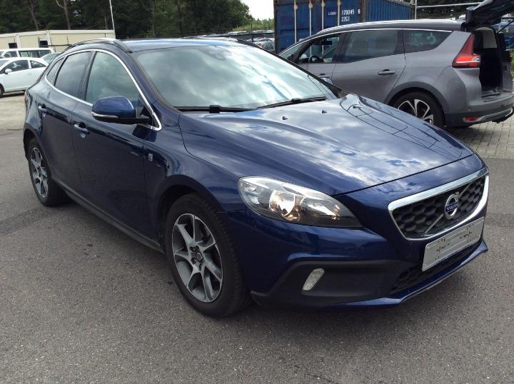 Photo 2 VIN: YV1MZ8451F2067381 - VOLVO V40 CROSS COUNTRY 