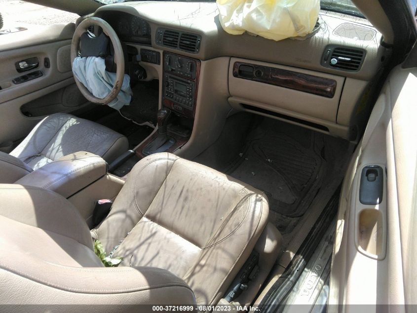 Photo 4 VIN: YV1NC62DX3J035301 - VOLVO C70 