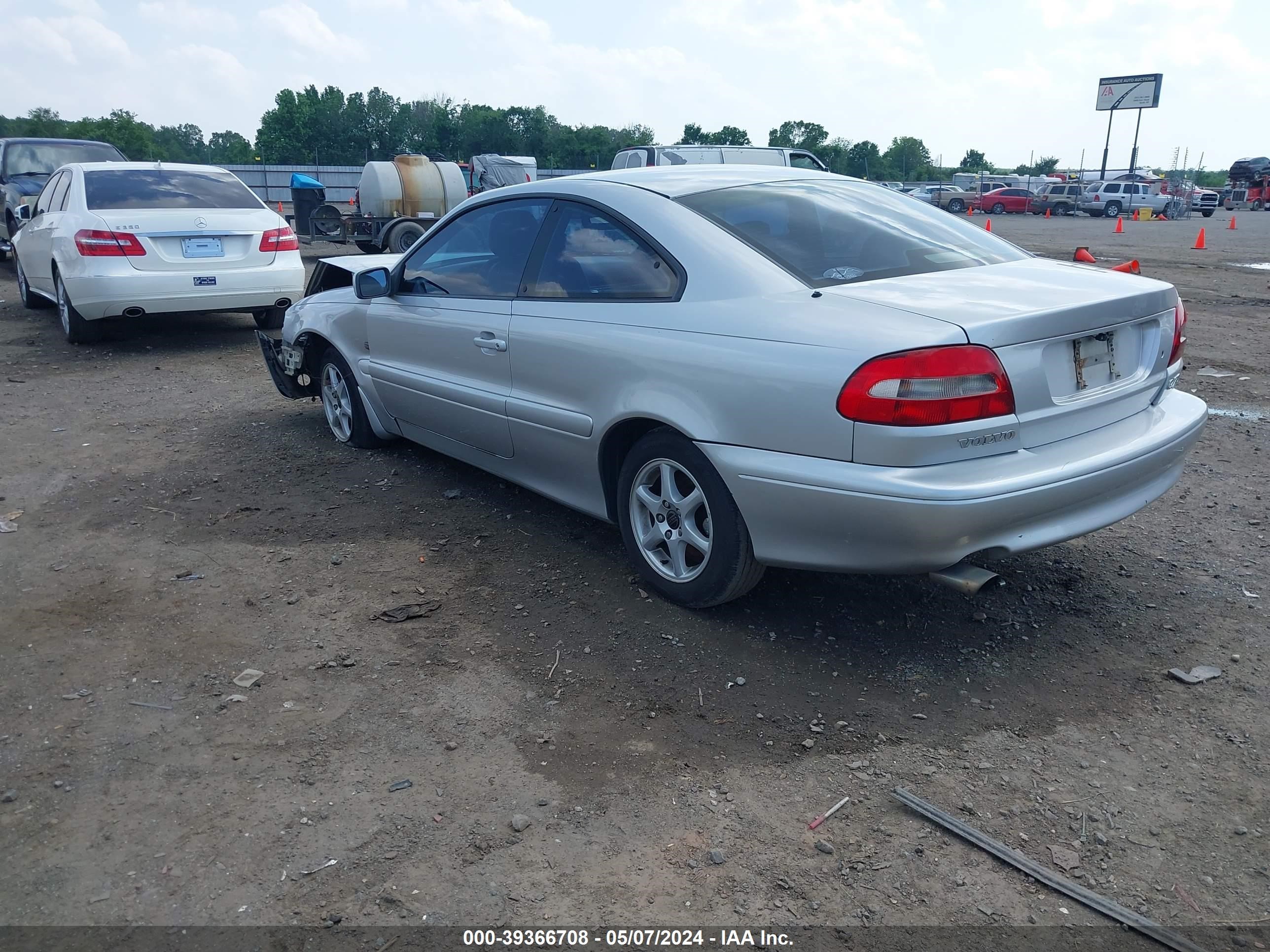 Photo 2 VIN: YV1NK5378WJ004770 - VOLVO C70 