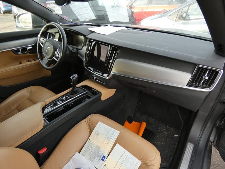 Photo 2 VIN: YV1PWA8B1H1014094 - VOLVO V90 