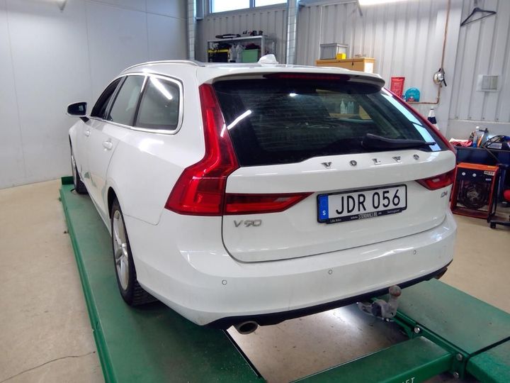 Photo 2 VIN: YV1PWA8B1J1040768 - VOLVO V90 