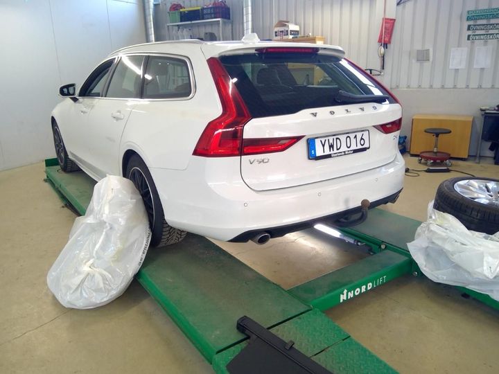 Photo 2 VIN: YV1PWA8UDK1098347 - VOLVO V90 