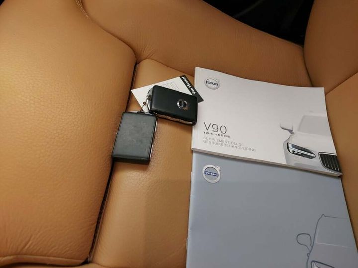 Photo 19 VIN: YV1PWBABDJ1051700 - VOLVO V90 