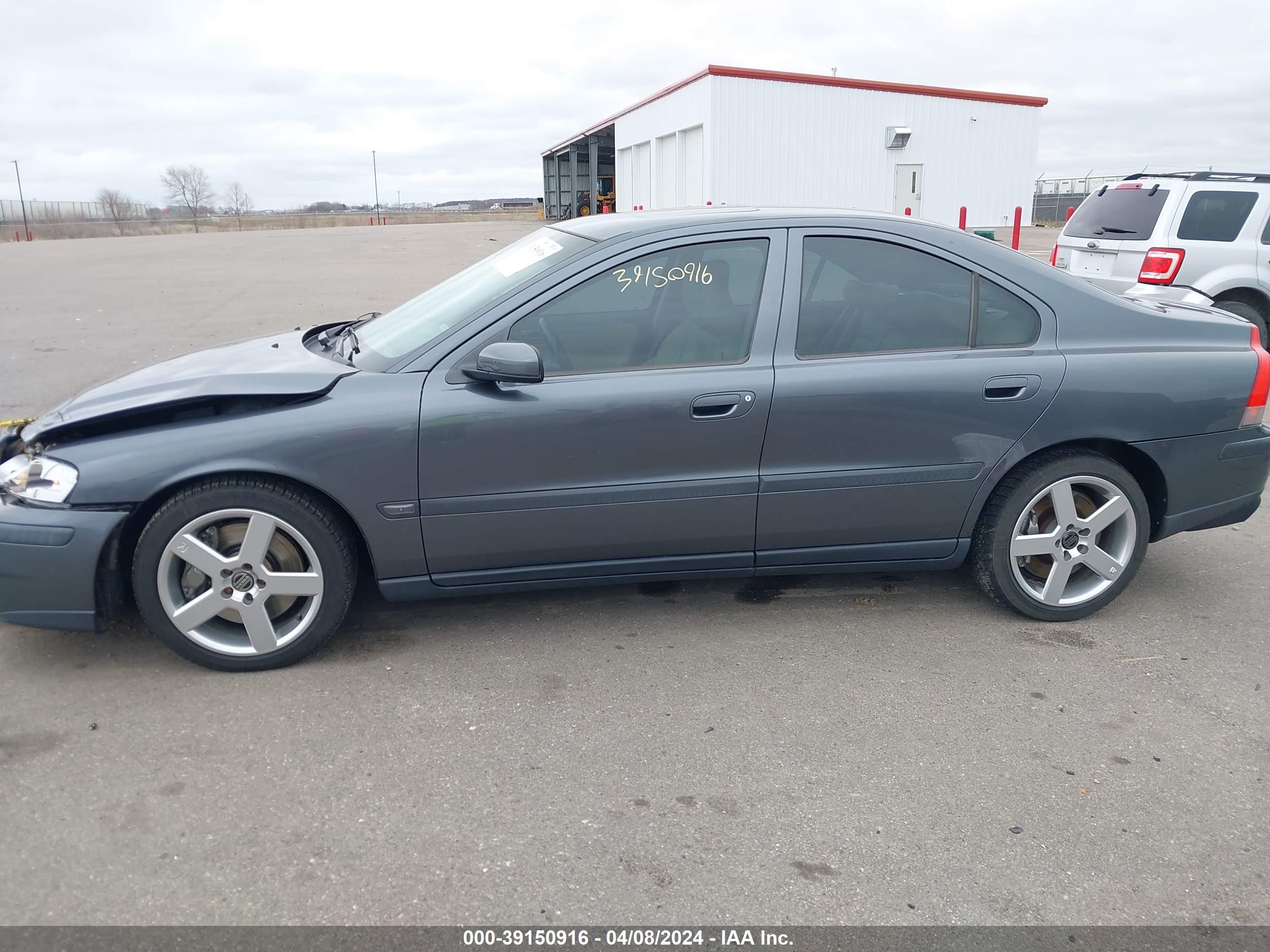 Photo 13 VIN: YV1RH52YX42387399 - VOLVO S60 