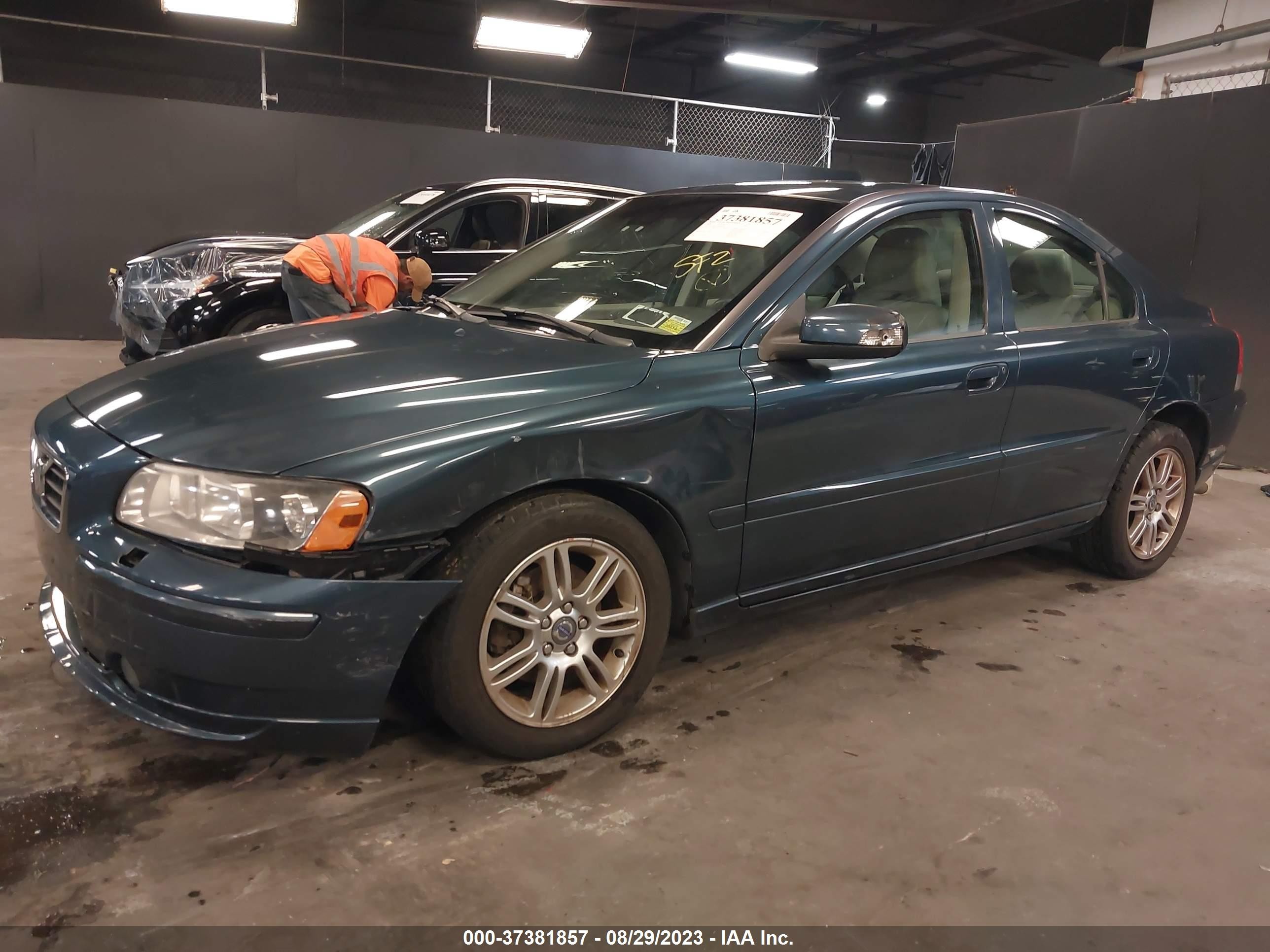 Photo 1 VIN: YV1RH592182676047 - VOLVO S60 