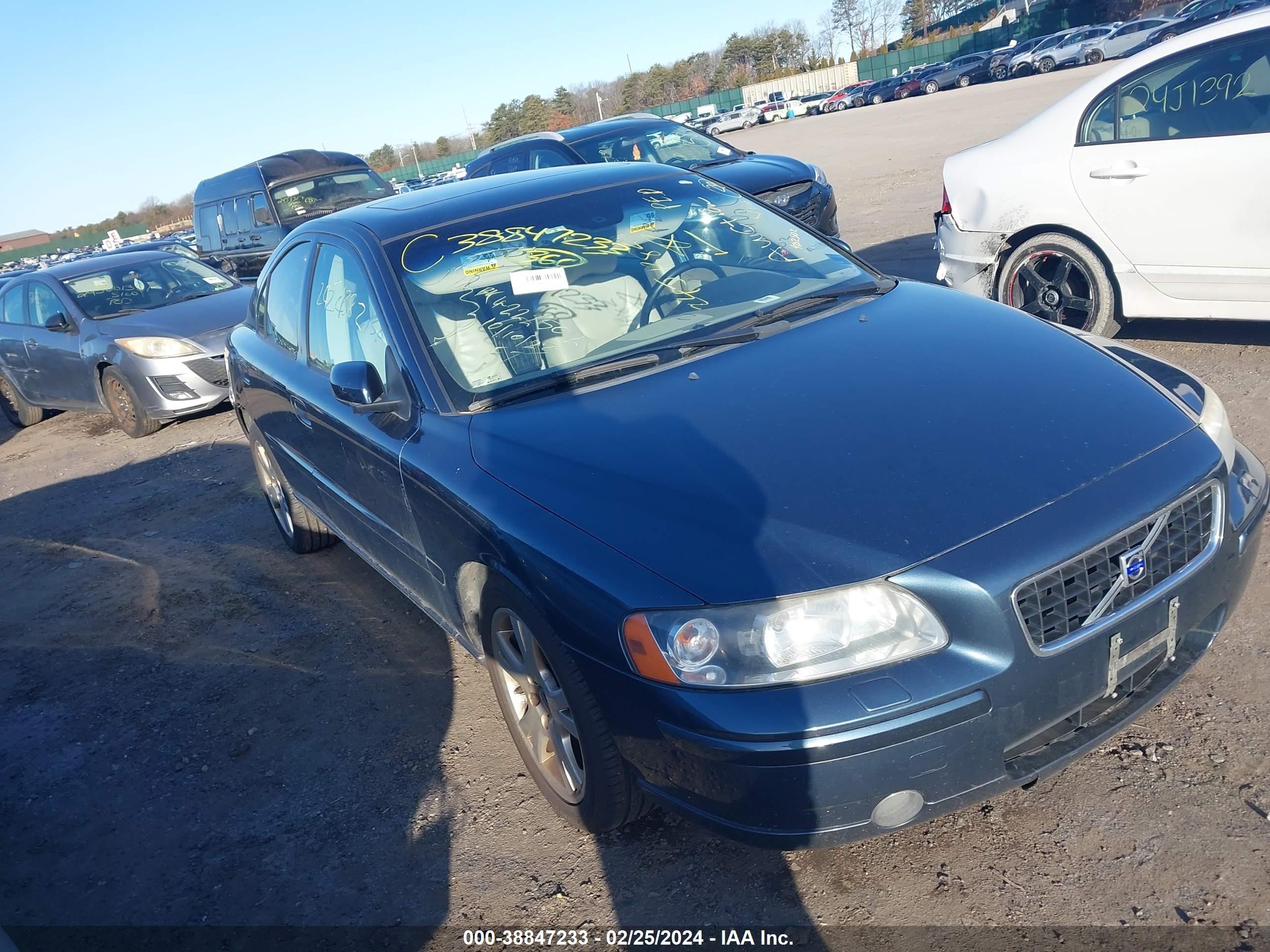 Photo 0 VIN: YV1RH592262547456 - VOLVO S60 