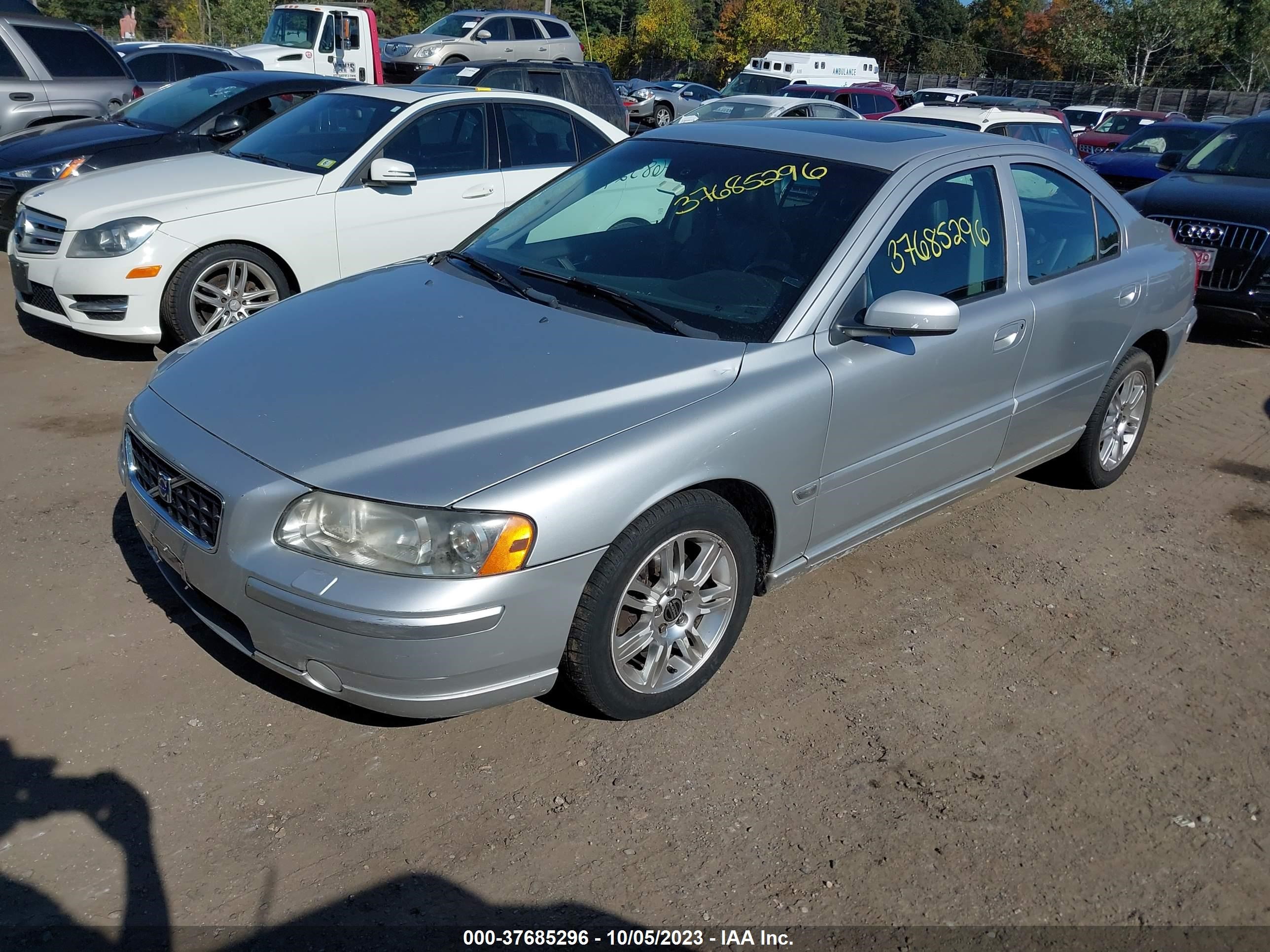 Photo 1 VIN: YV1RH592862519483 - VOLVO S60 