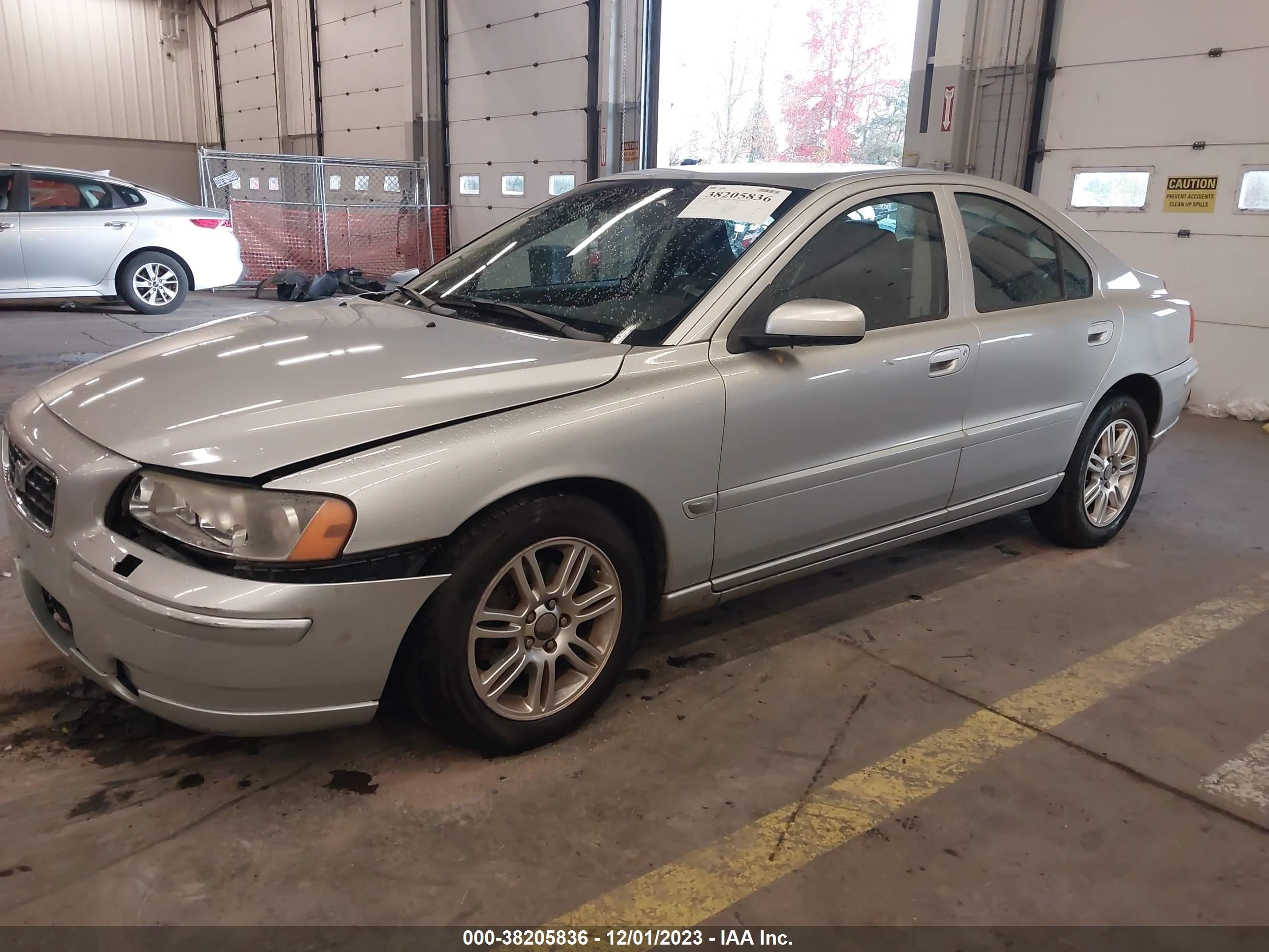 Photo 1 VIN: YV1RH592962529729 - VOLVO S60 