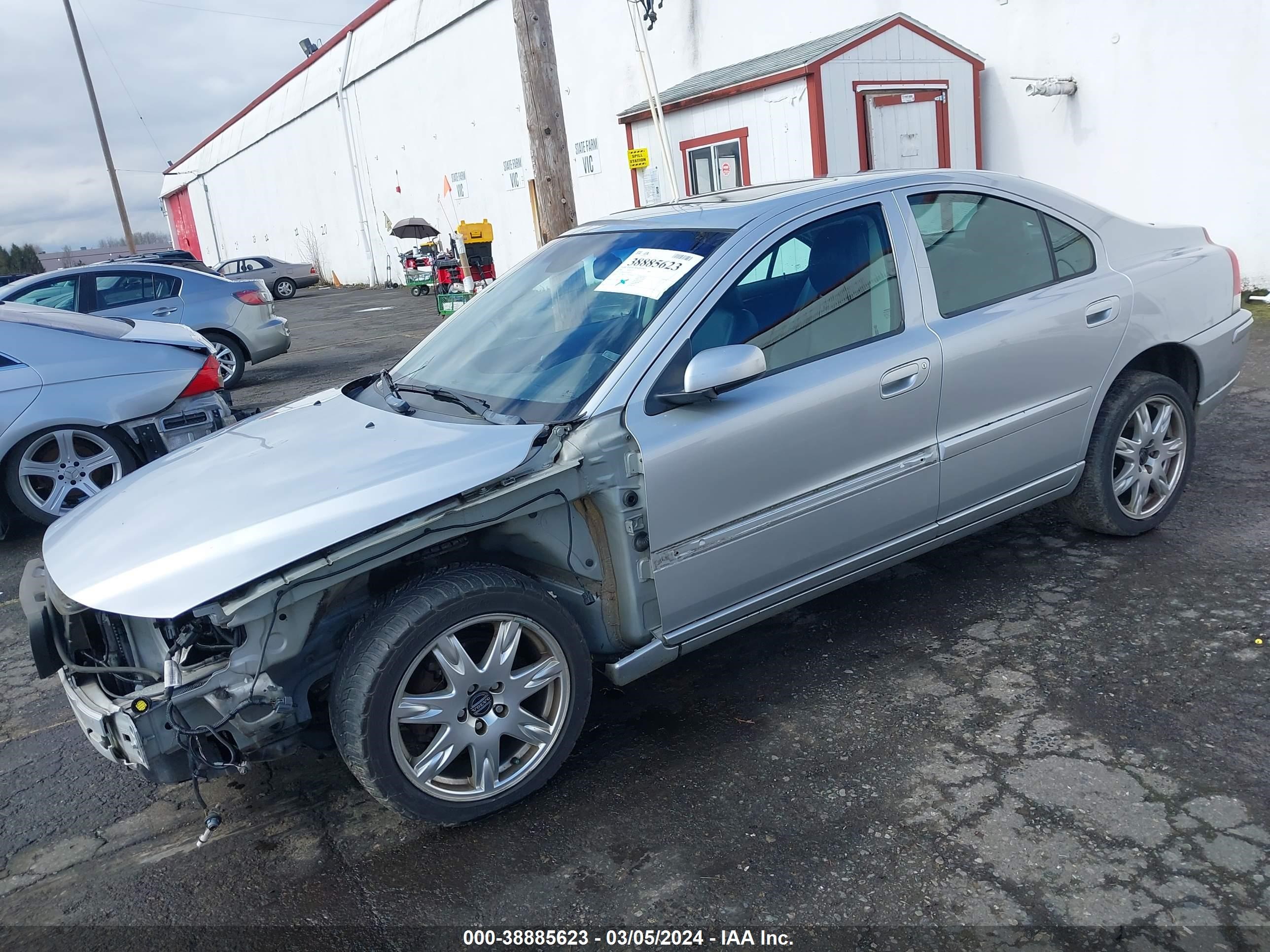 Photo 1 VIN: YV1RH592X52463612 - VOLVO S60 