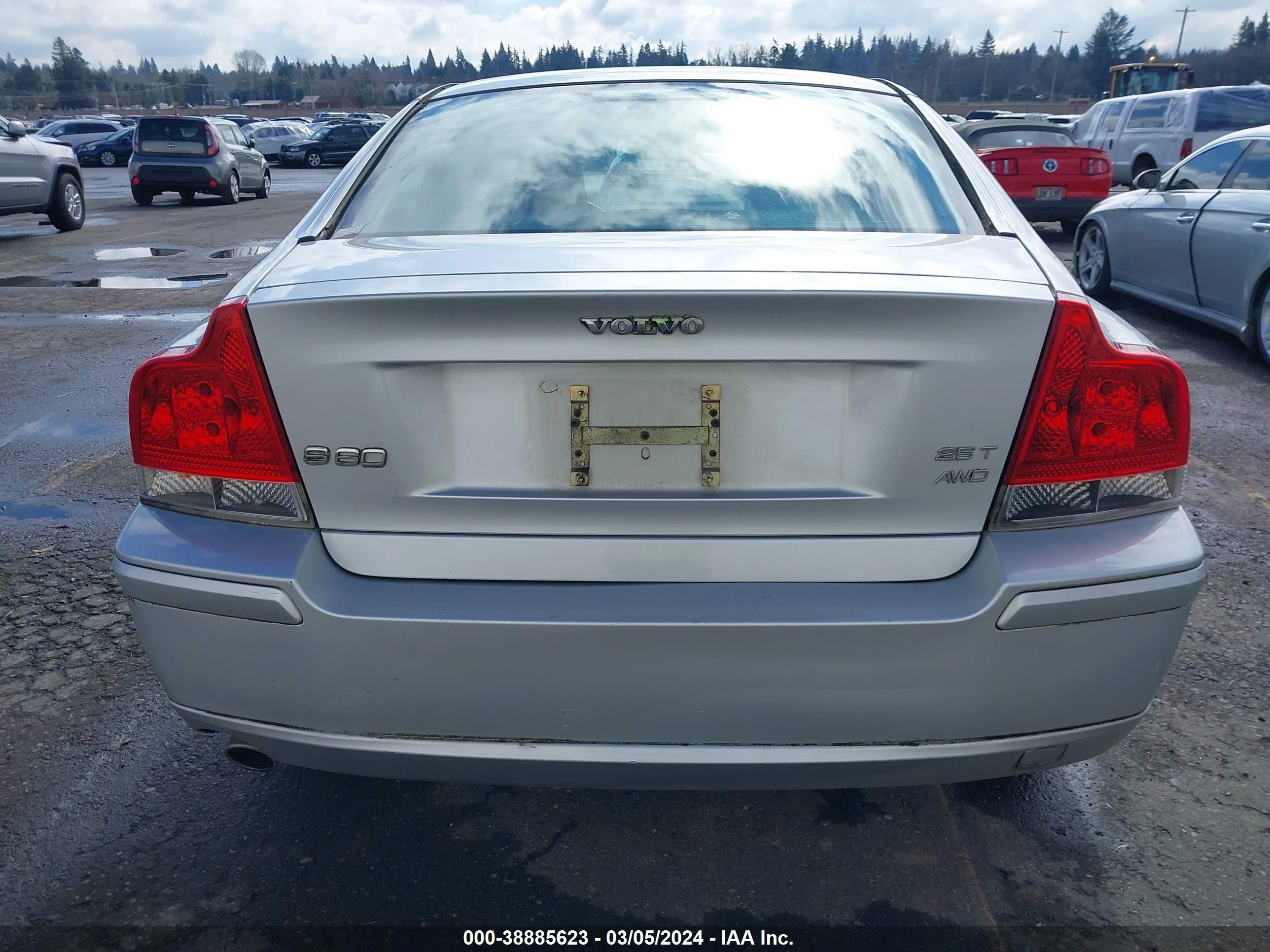 Photo 15 VIN: YV1RH592X52463612 - VOLVO S60 