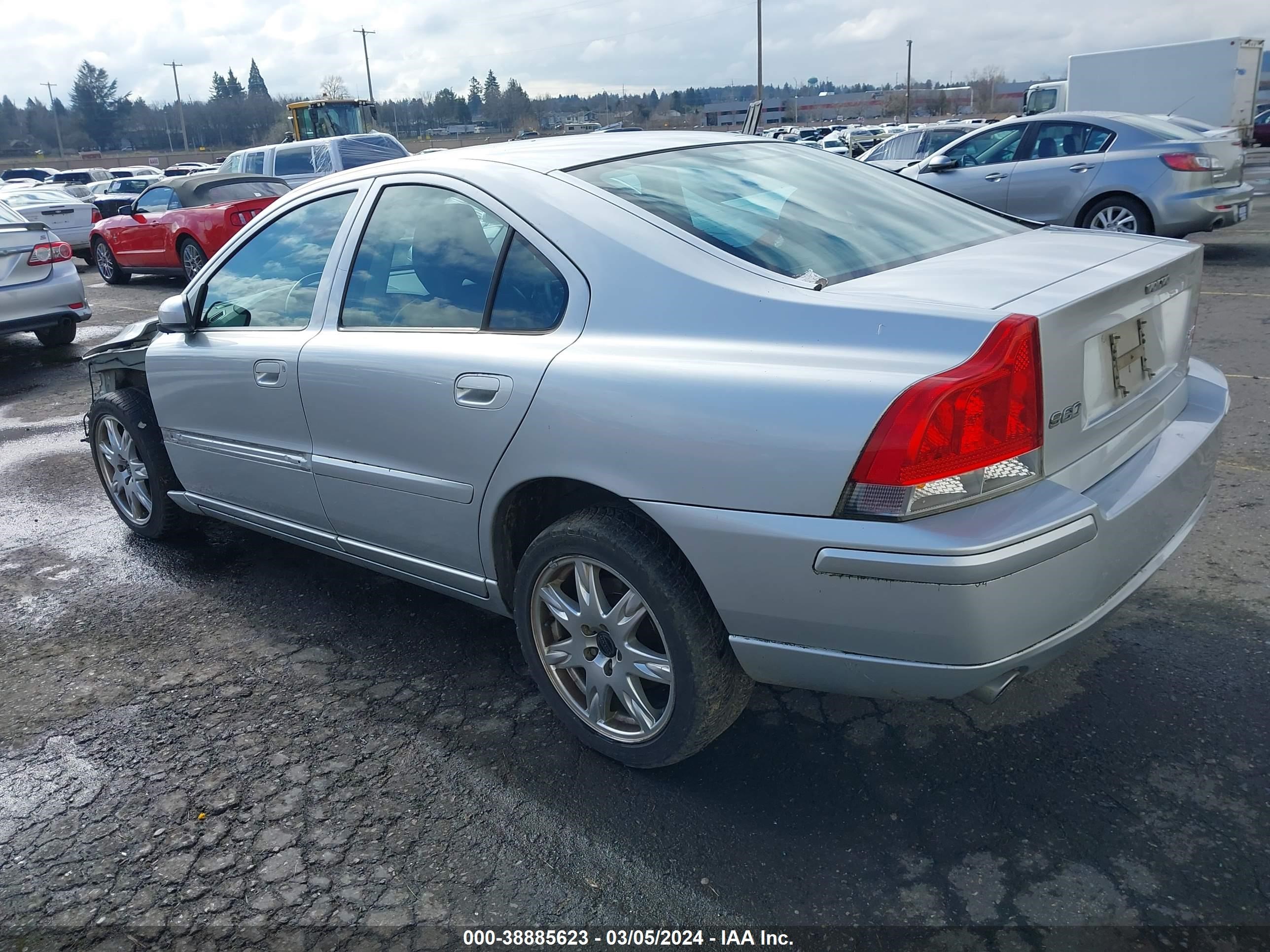 Photo 2 VIN: YV1RH592X52463612 - VOLVO S60 