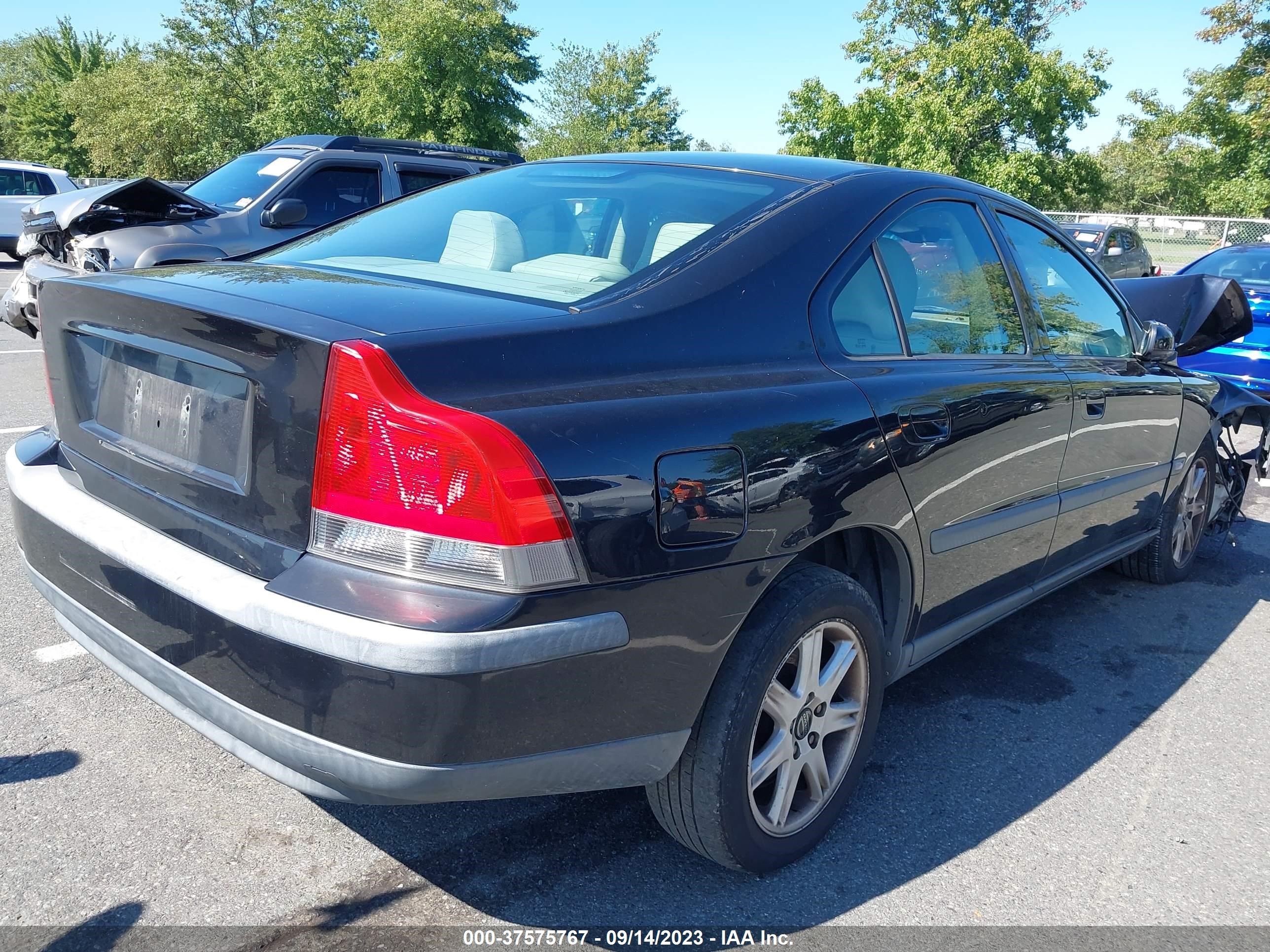 Photo 3 VIN: YV1RH59H942353430 - VOLVO S60 