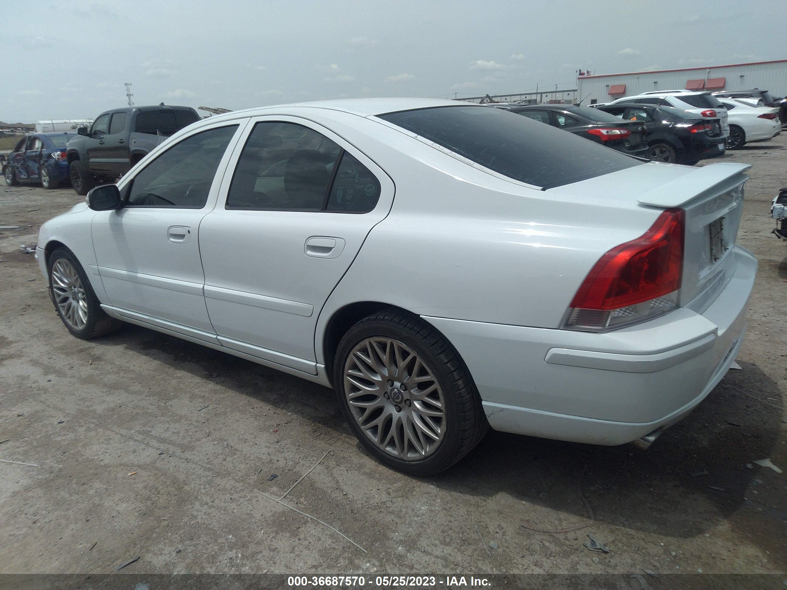 Photo 2 VIN: YV1RS547072616215 - VOLVO S60 