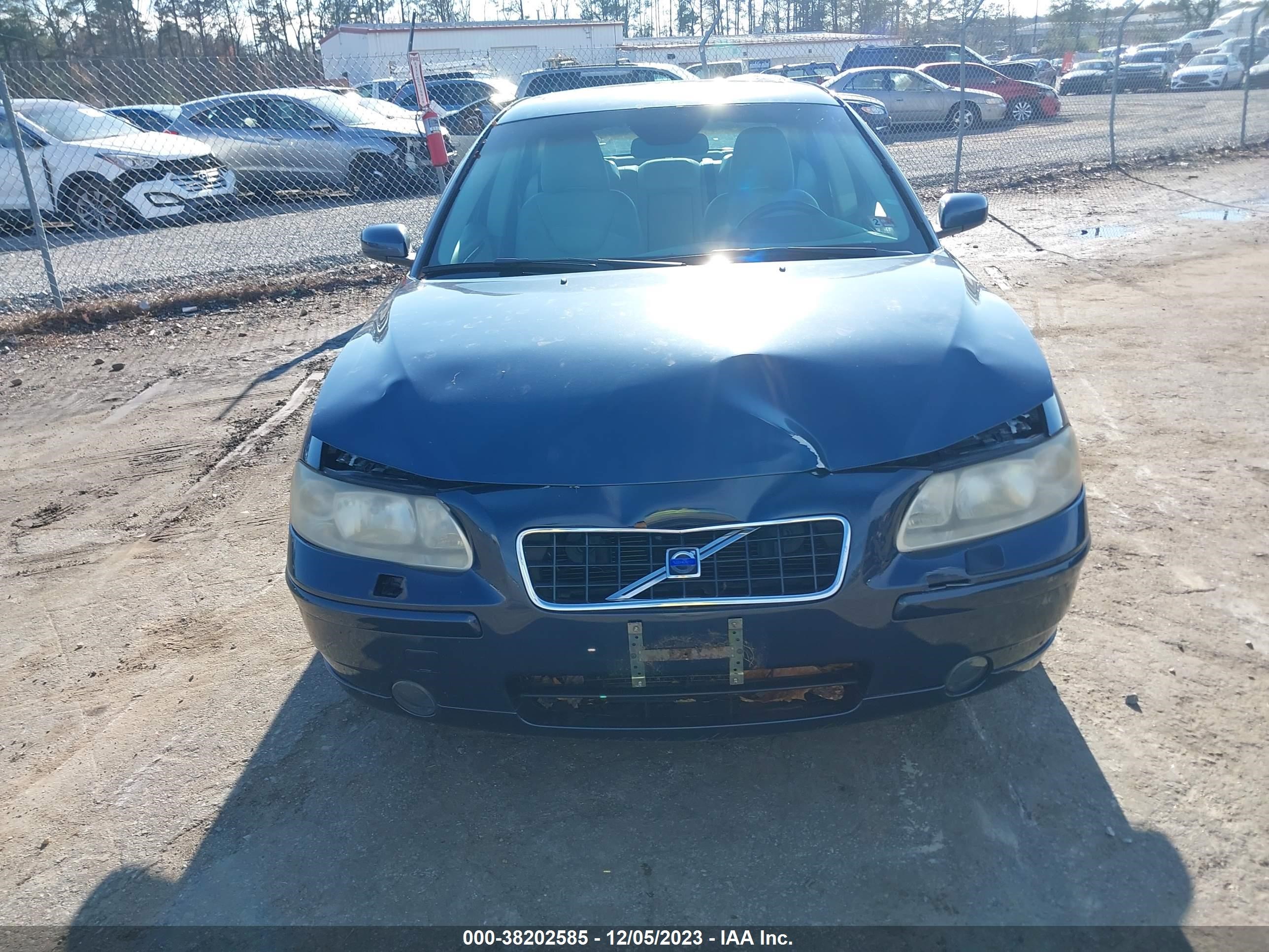 Photo 11 VIN: YV1RS592152451172 - VOLVO S60 