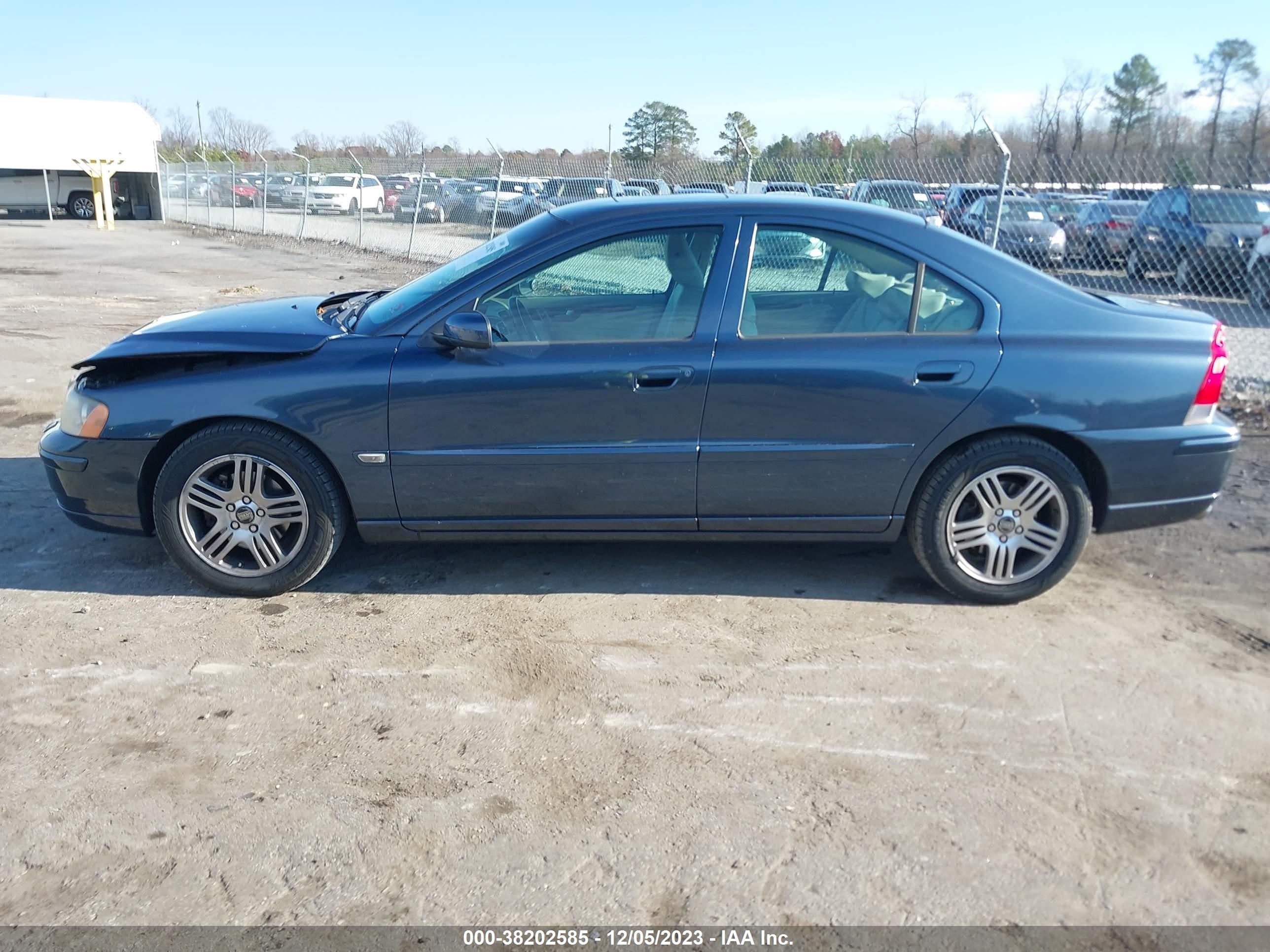 Photo 13 VIN: YV1RS592152451172 - VOLVO S60 