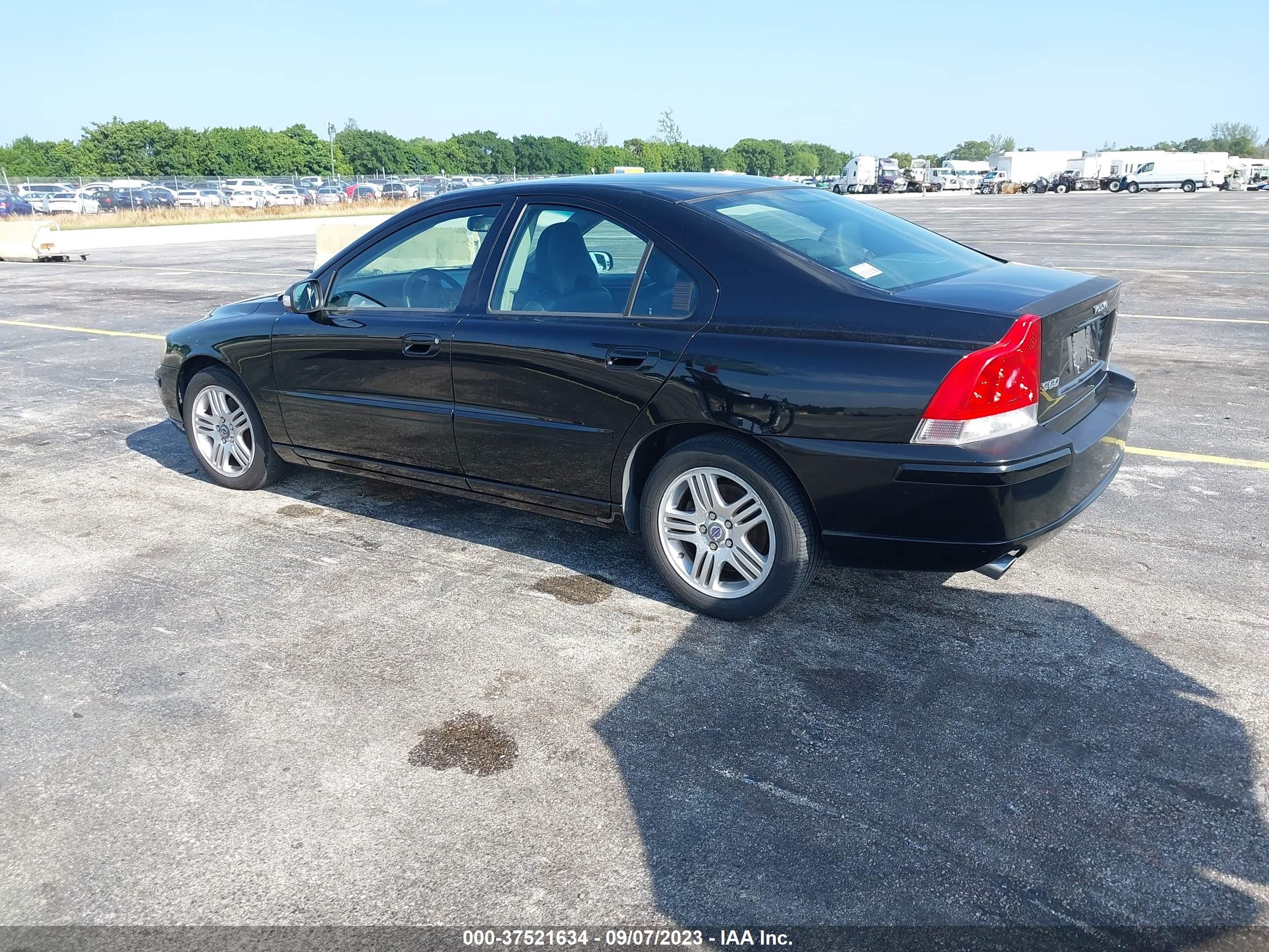 Photo 2 VIN: YV1RS592182670718 - VOLVO S60 2.5T 