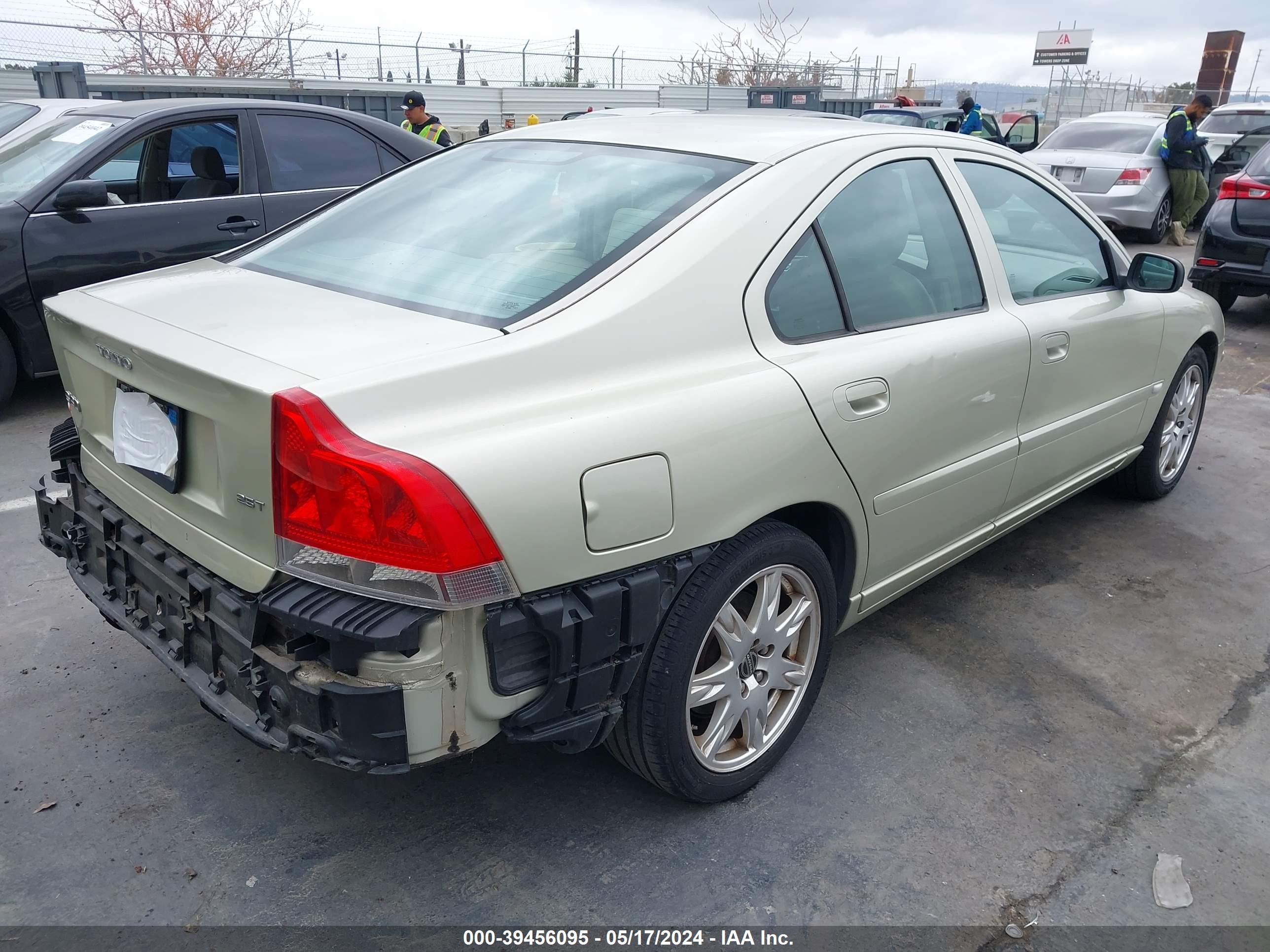 Photo 3 VIN: YV1RS592252440312 - VOLVO S60 