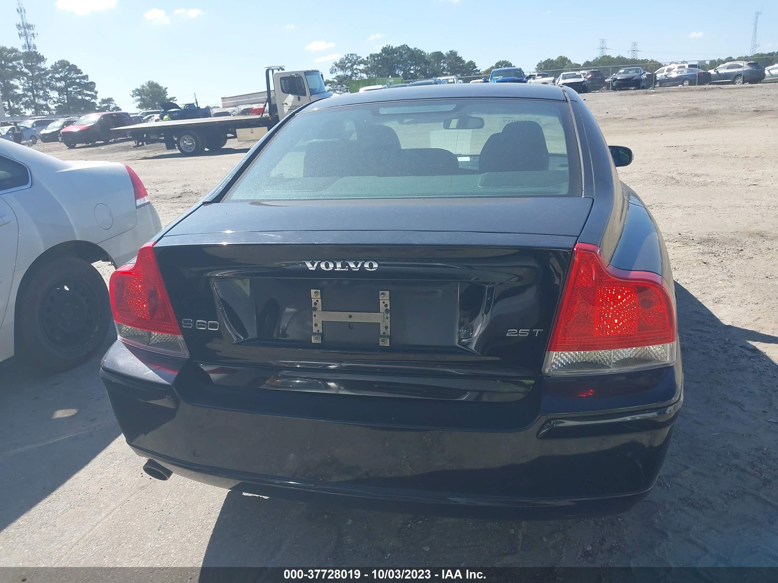 Photo 11 VIN: YV1RS592282684854 - VOLVO S60 