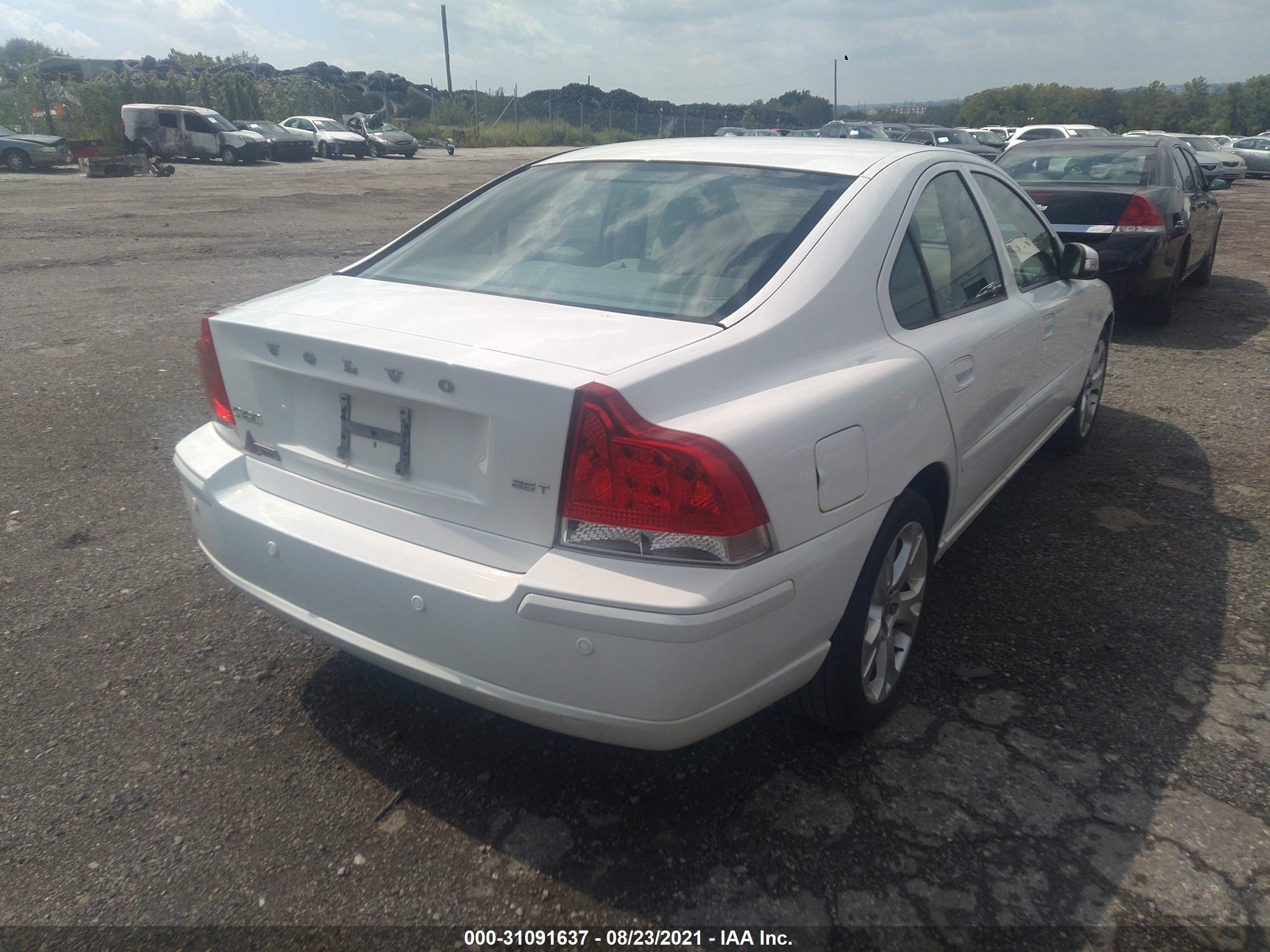 Photo 3 VIN: YV1RS592292722715 - VOLVO S60 