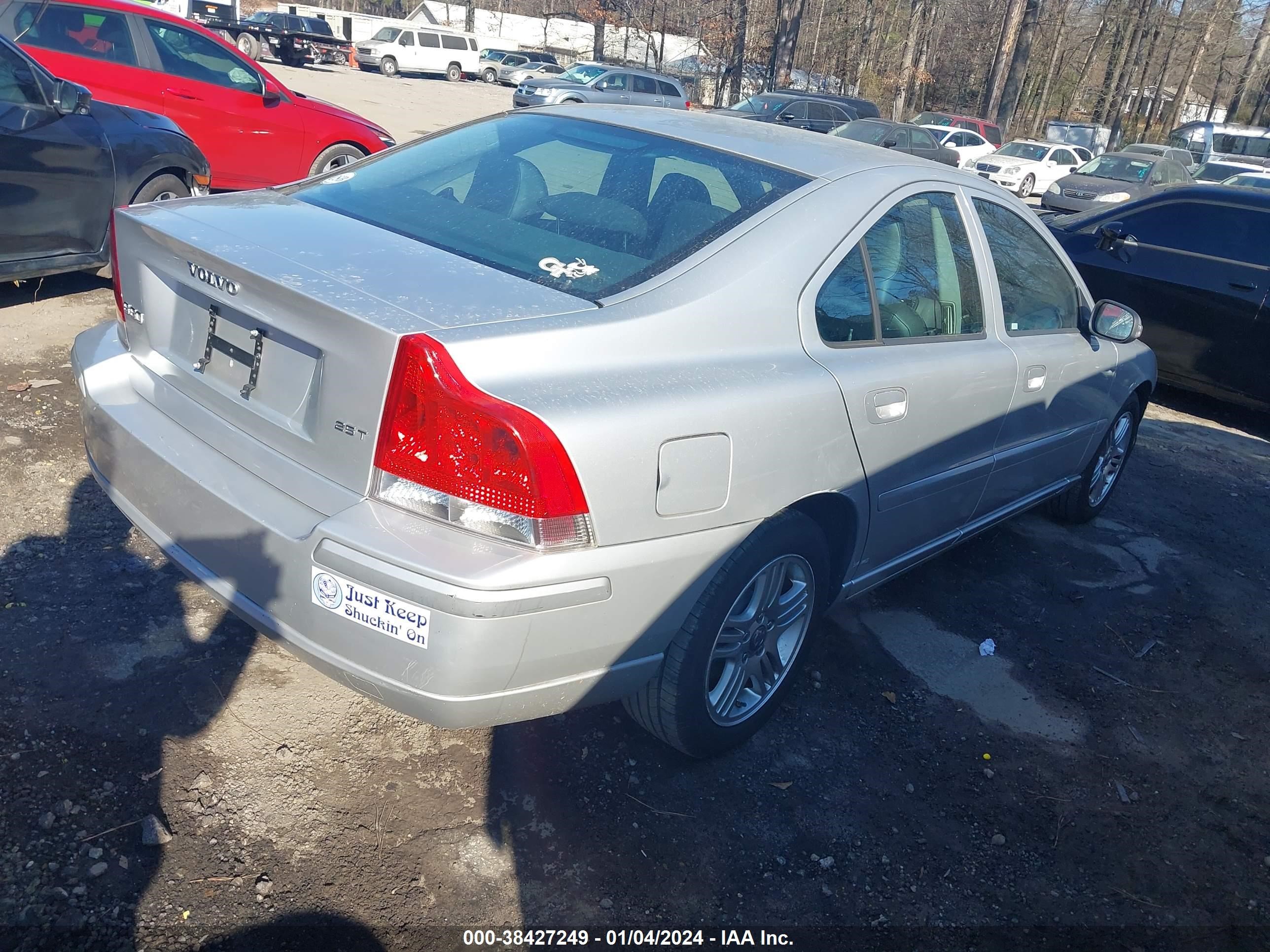 Photo 3 VIN: YV1RS592372625245 - VOLVO S60 