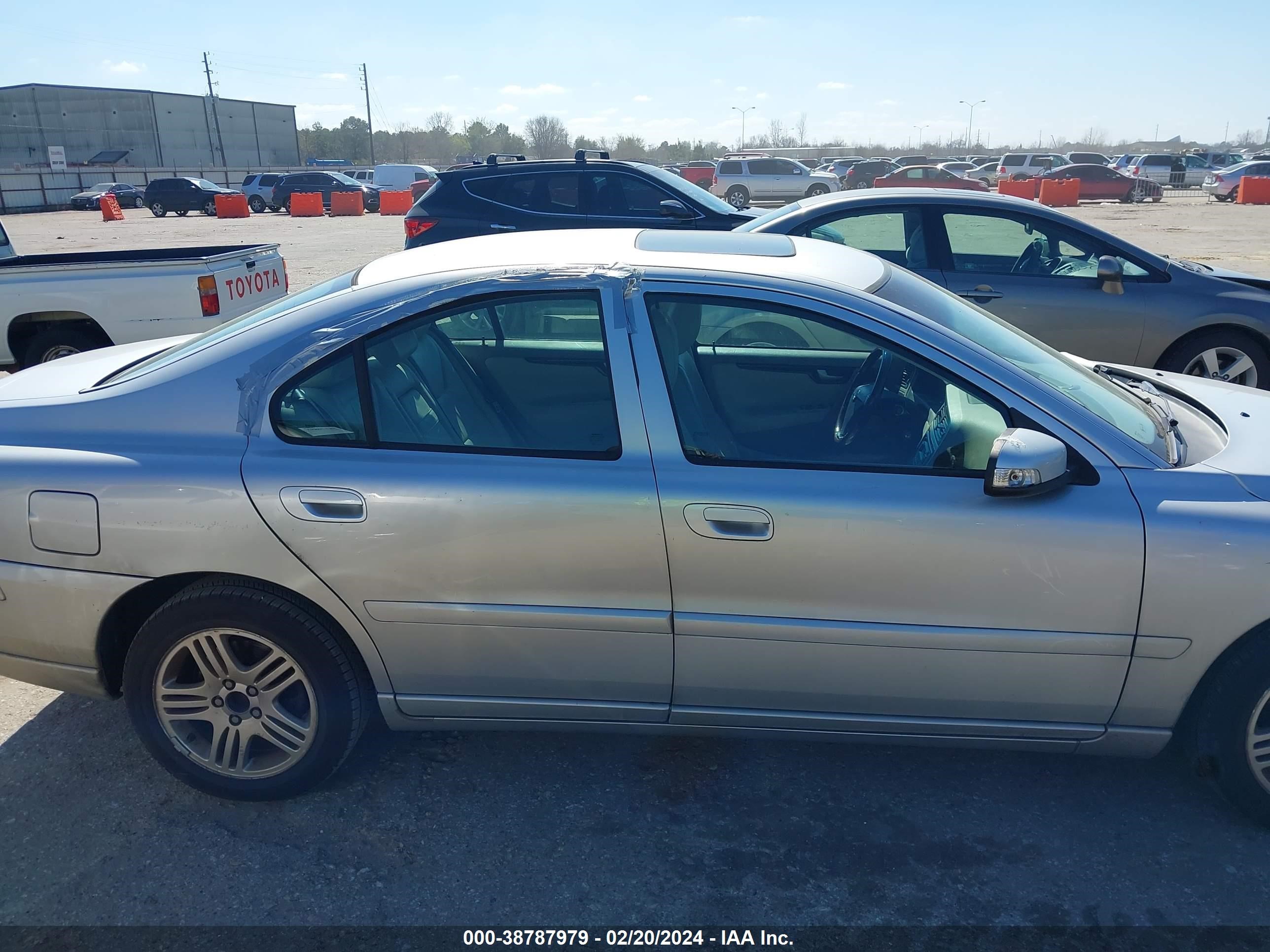 Photo 5 VIN: YV1RS592372644457 - VOLVO S60 