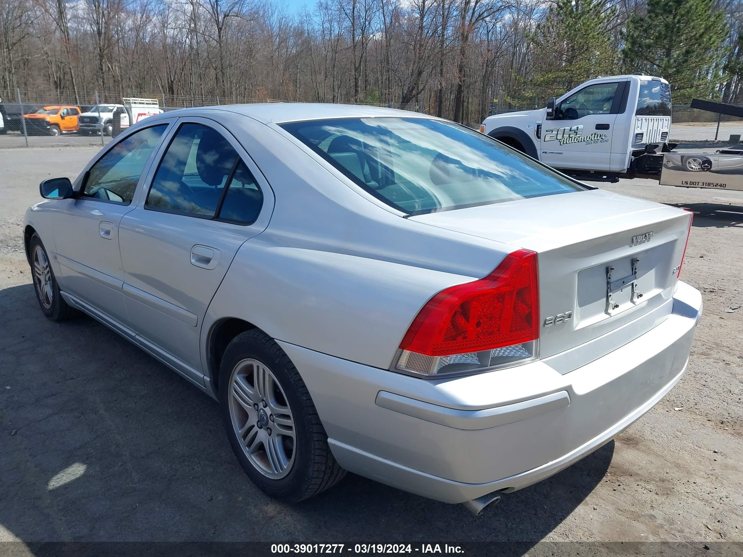 Photo 2 VIN: YV1RS592452474977 - VOLVO S60 