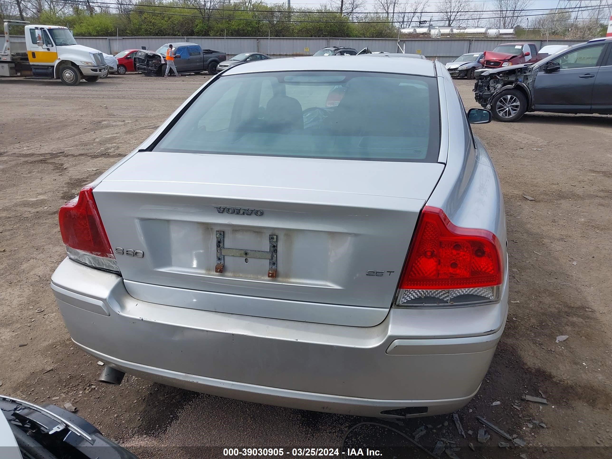 Photo 15 VIN: YV1RS592562511746 - VOLVO S60 