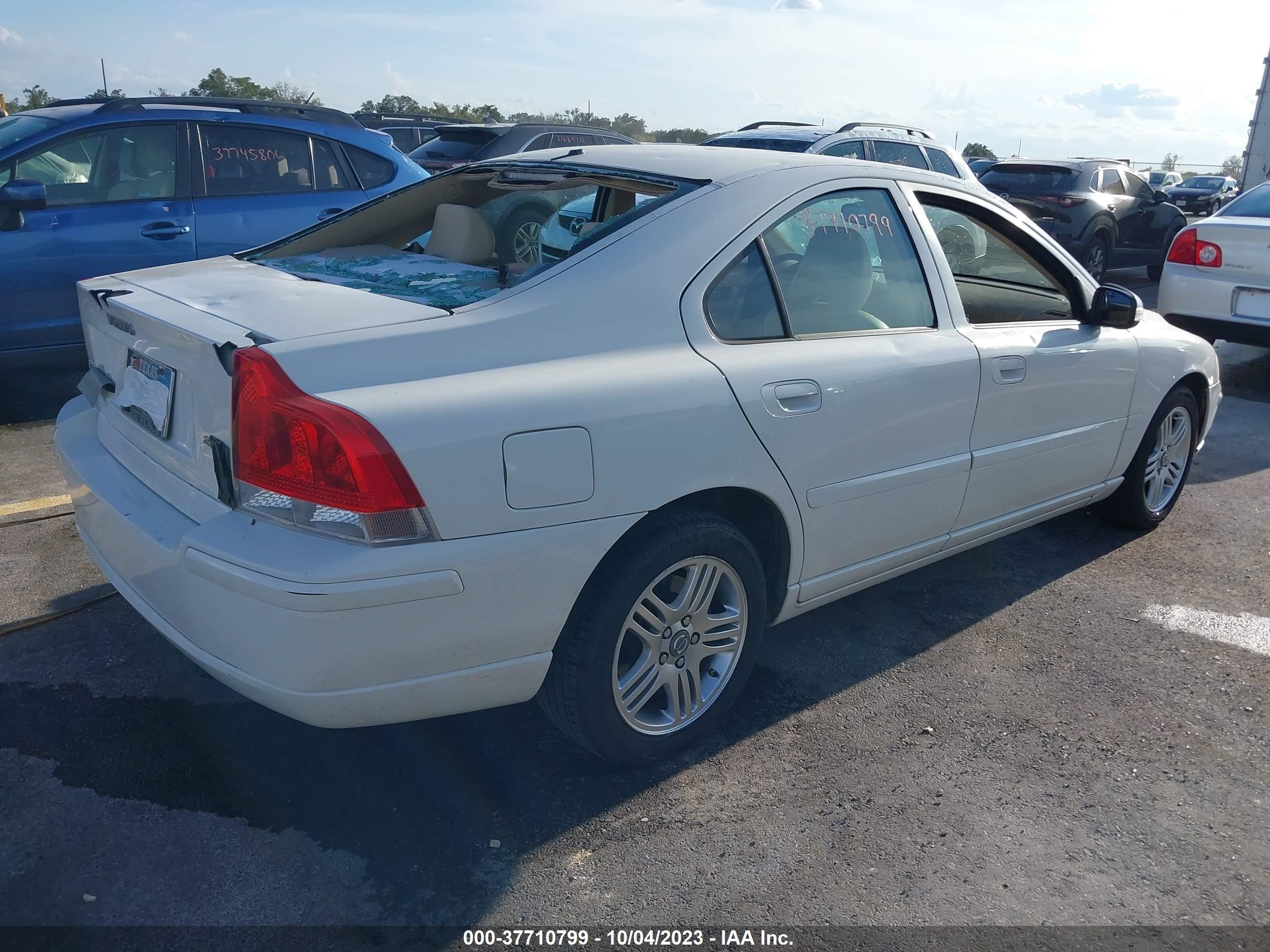 Photo 3 VIN: YV1RS592572604199 - VOLVO S60 