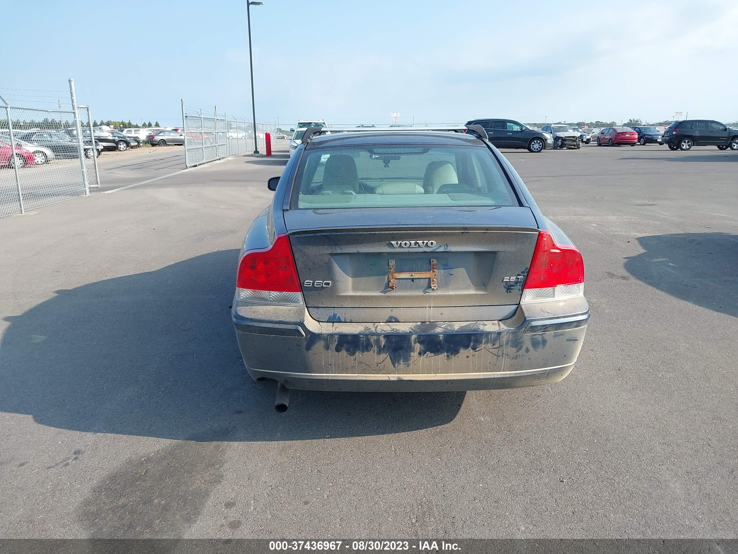 Photo 15 VIN: YV1RS592582690955 - VOLVO S60 