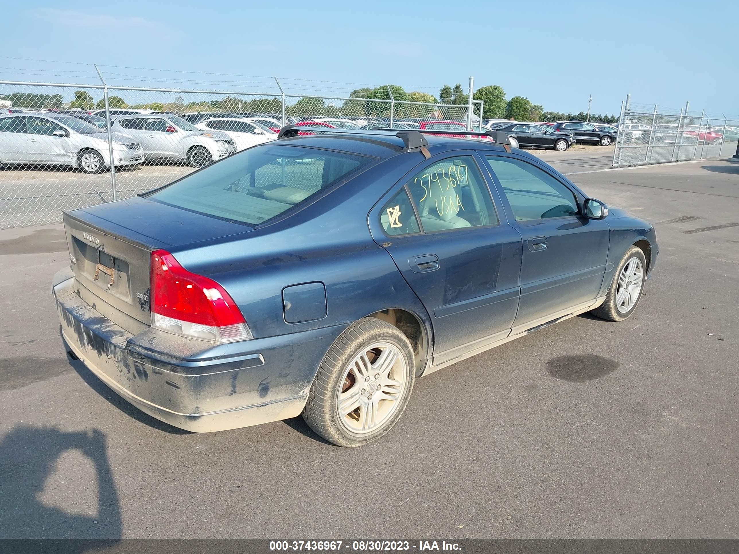 Photo 3 VIN: YV1RS592582690955 - VOLVO S60 