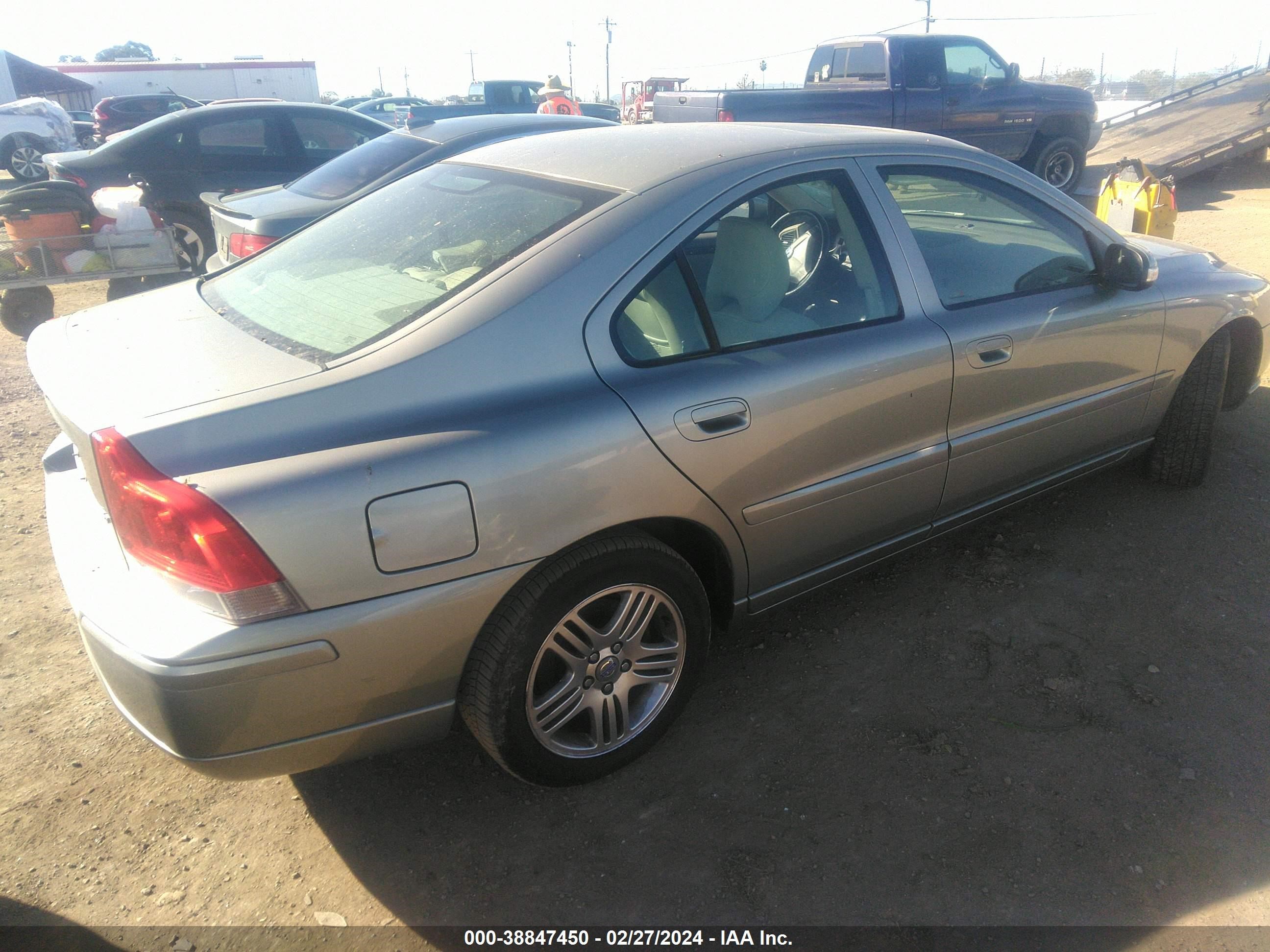 Photo 3 VIN: YV1RS592582700285 - VOLVO S60 