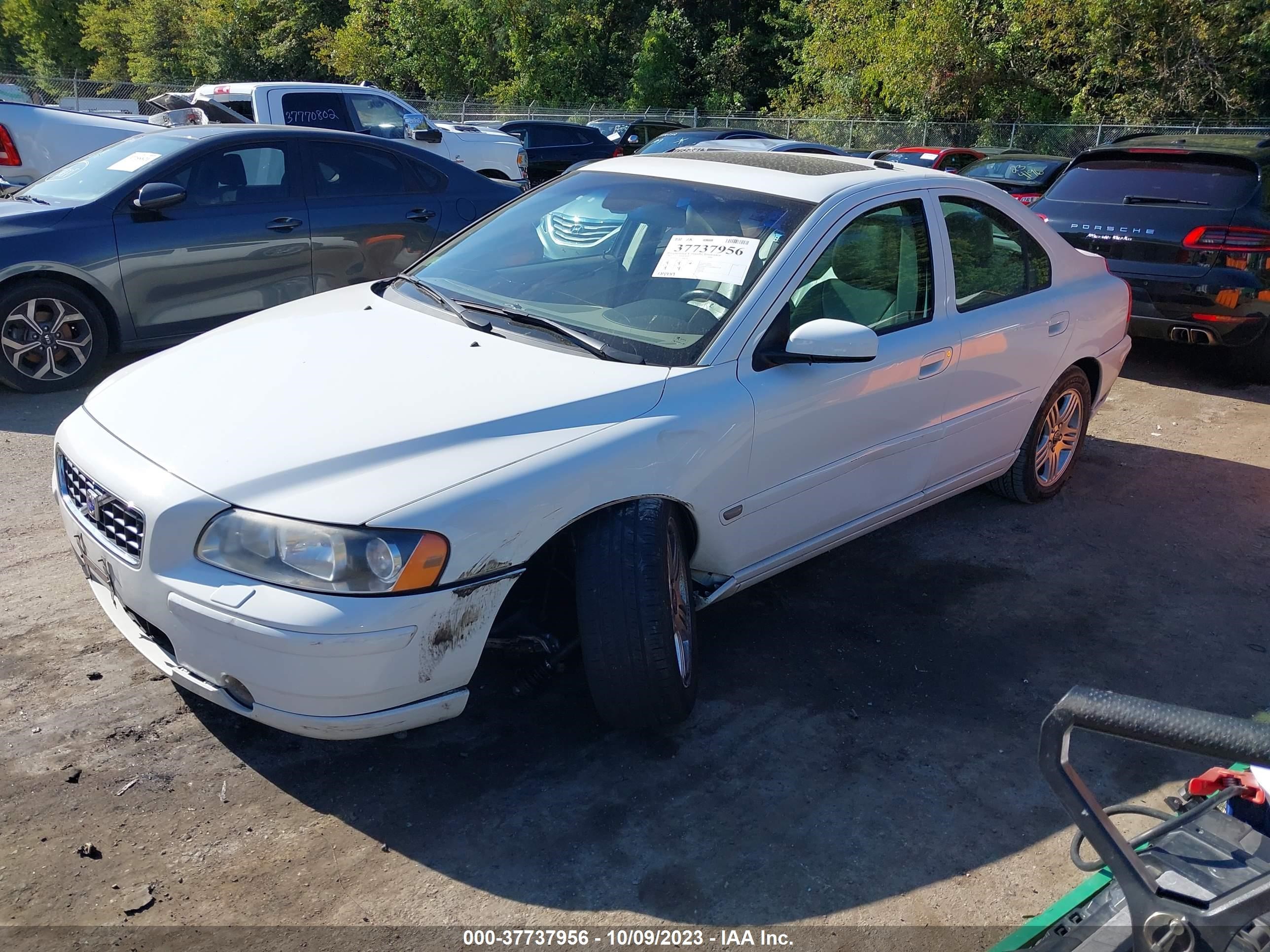 Photo 1 VIN: YV1RS592752448518 - VOLVO S60 