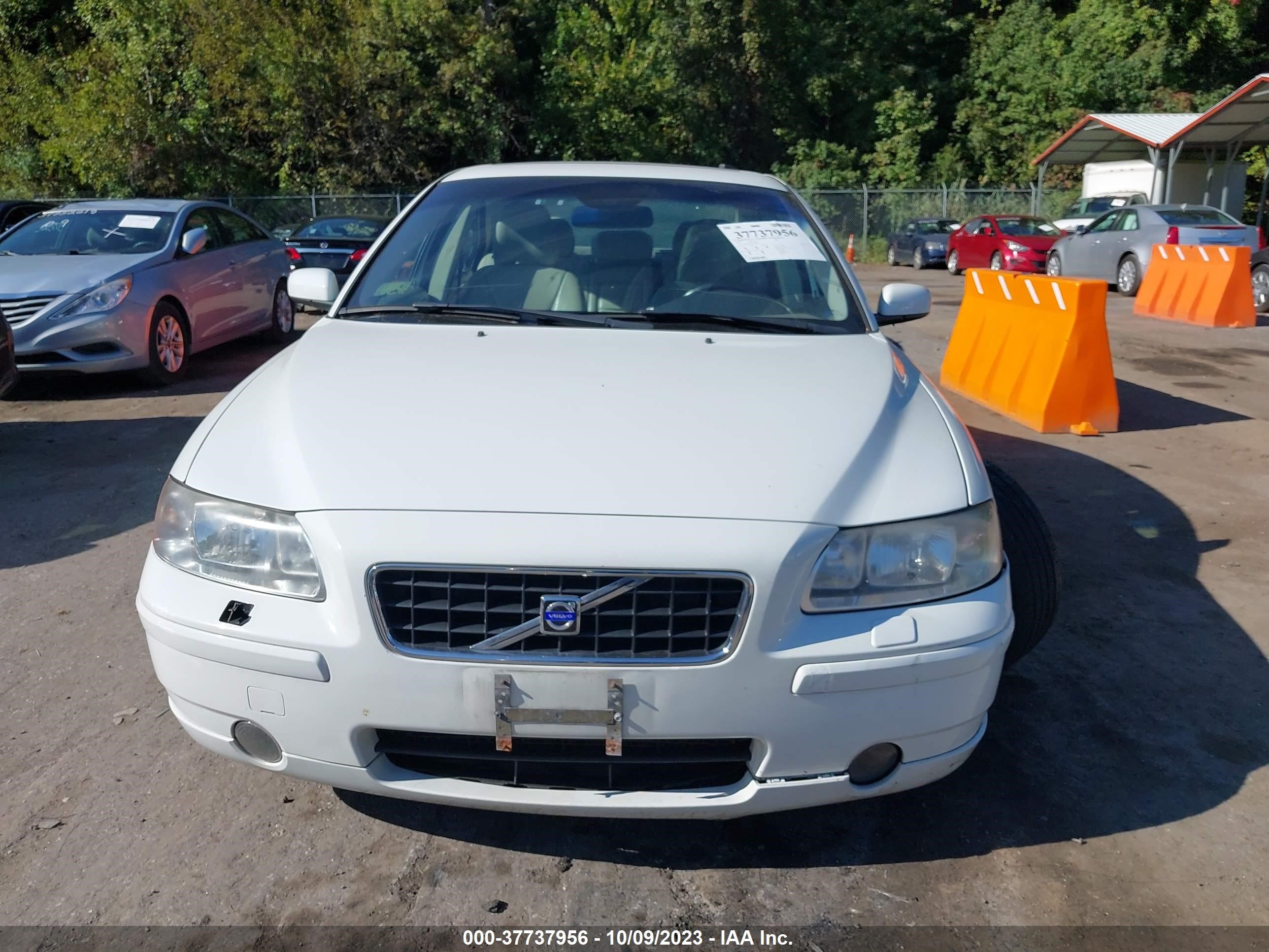 Photo 11 VIN: YV1RS592752448518 - VOLVO S60 