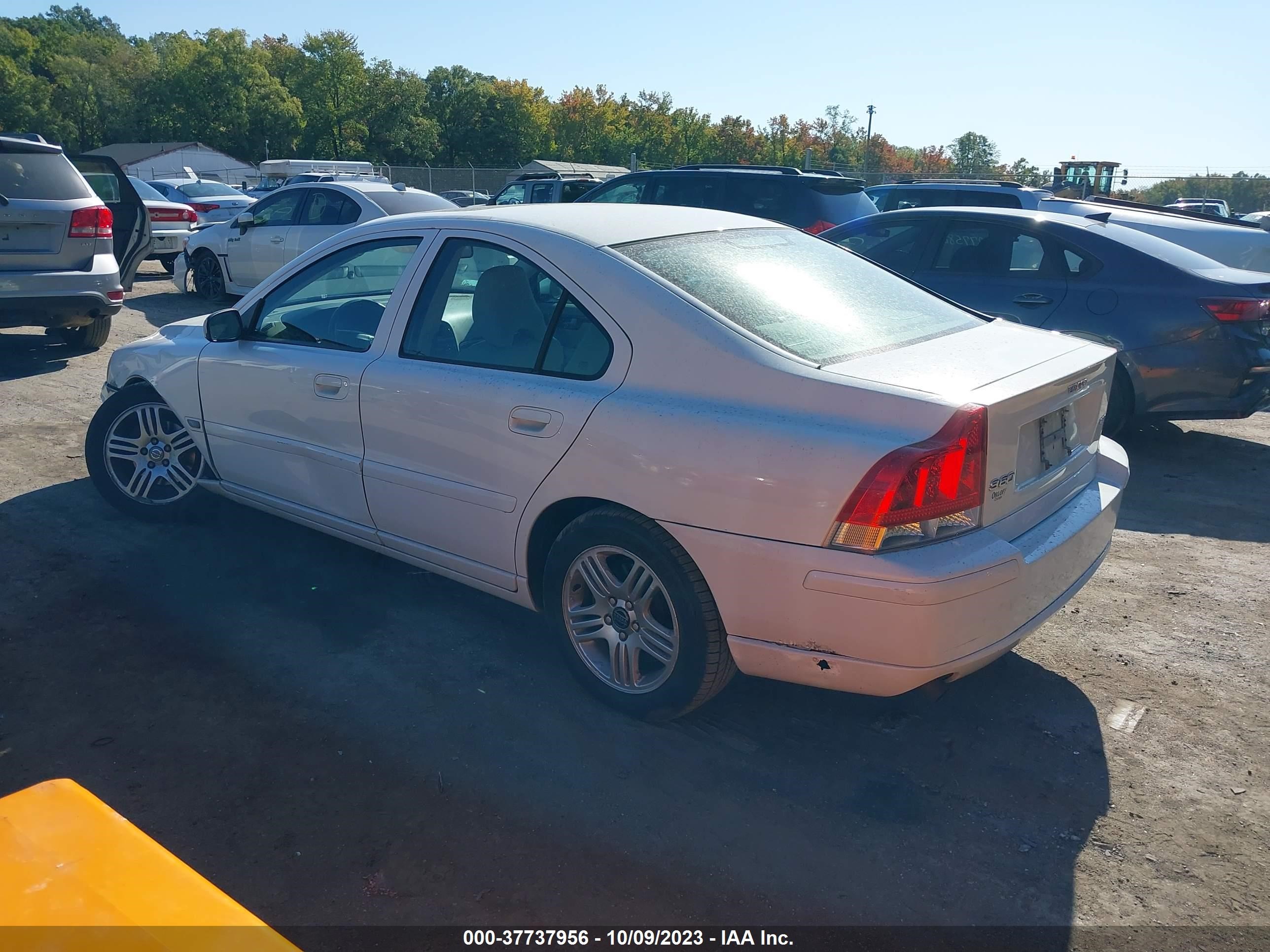 Photo 2 VIN: YV1RS592752448518 - VOLVO S60 