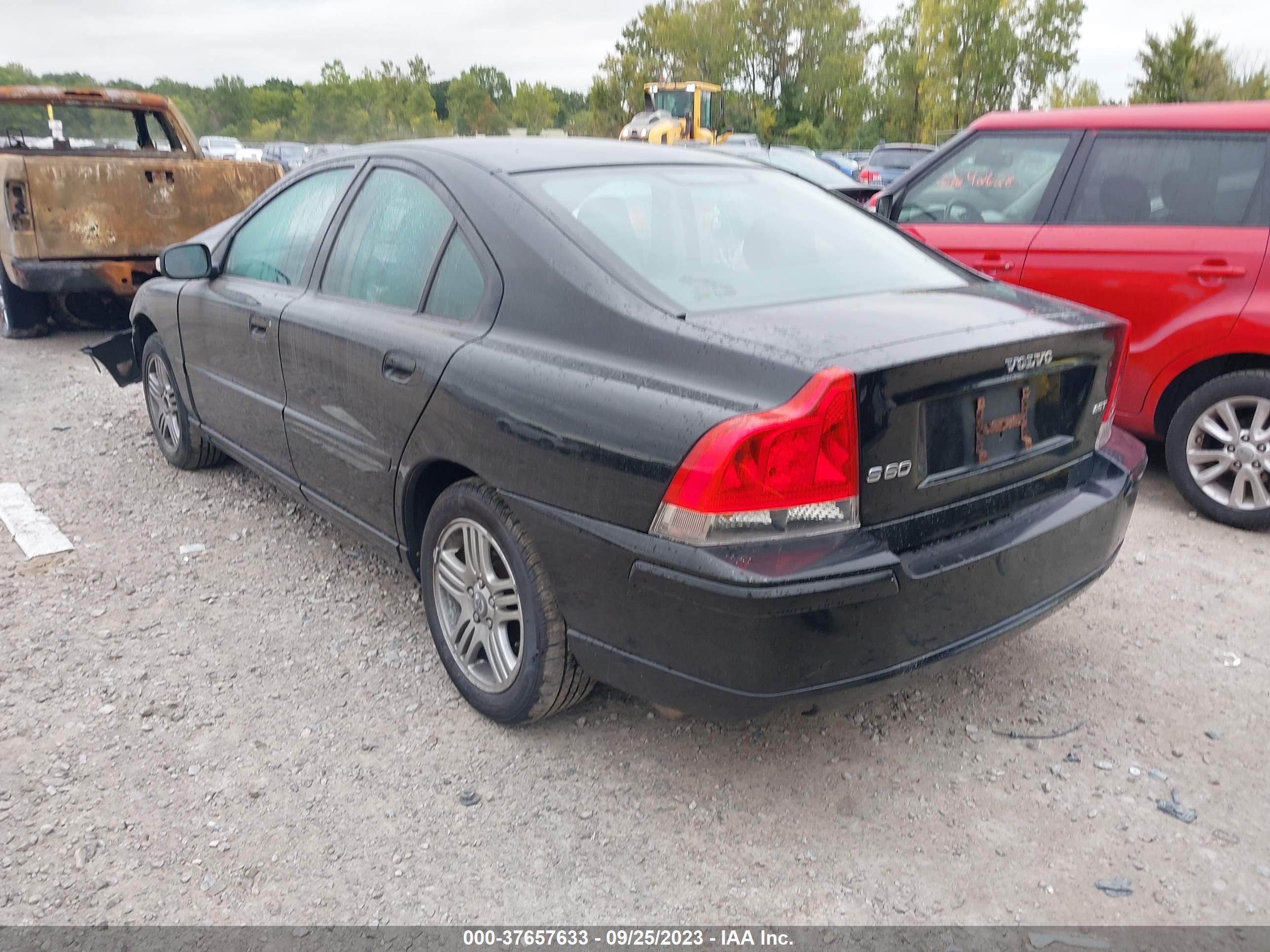 Photo 2 VIN: YV1RS592882676032 - VOLVO S60 