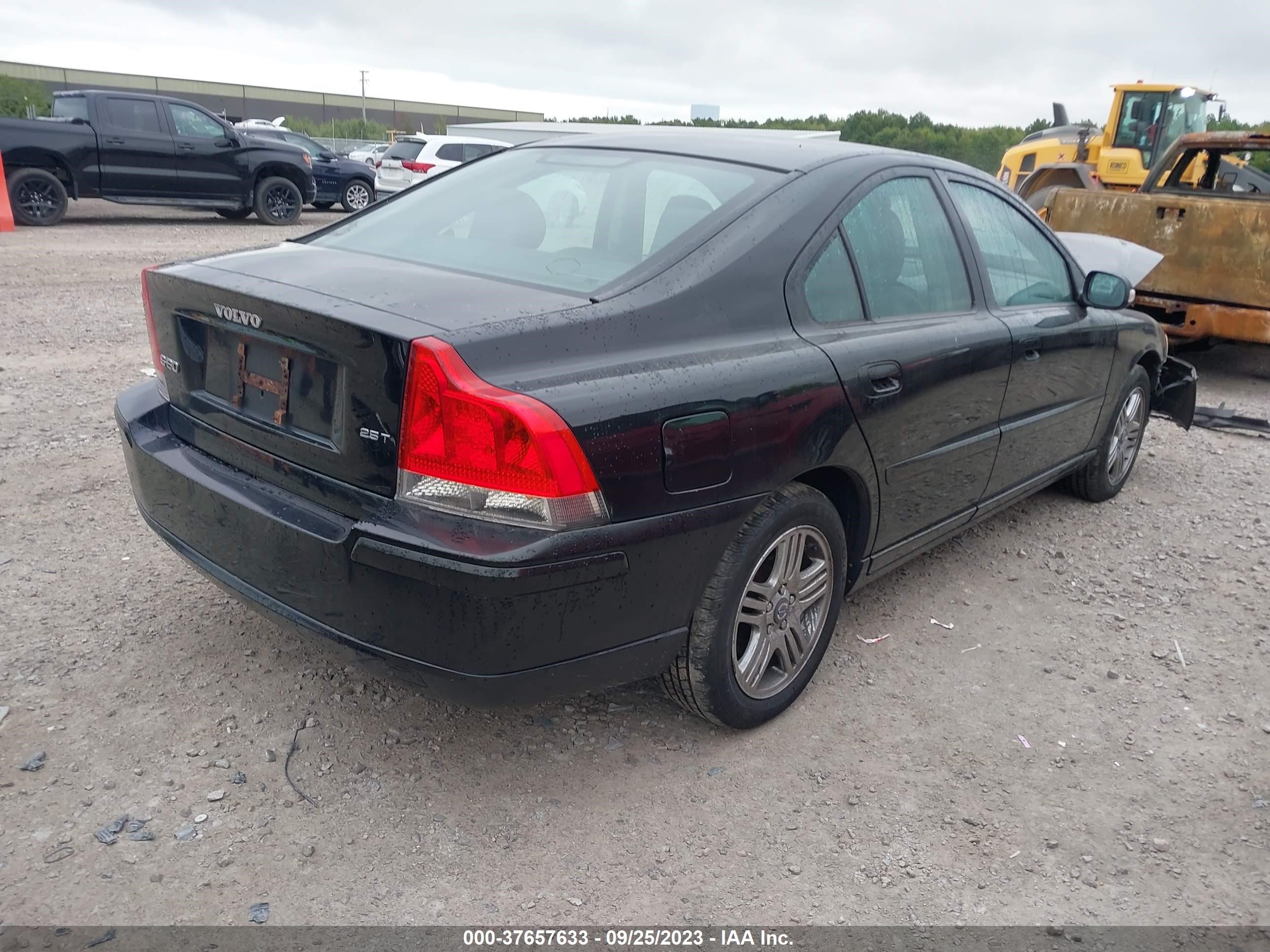 Photo 3 VIN: YV1RS592882676032 - VOLVO S60 