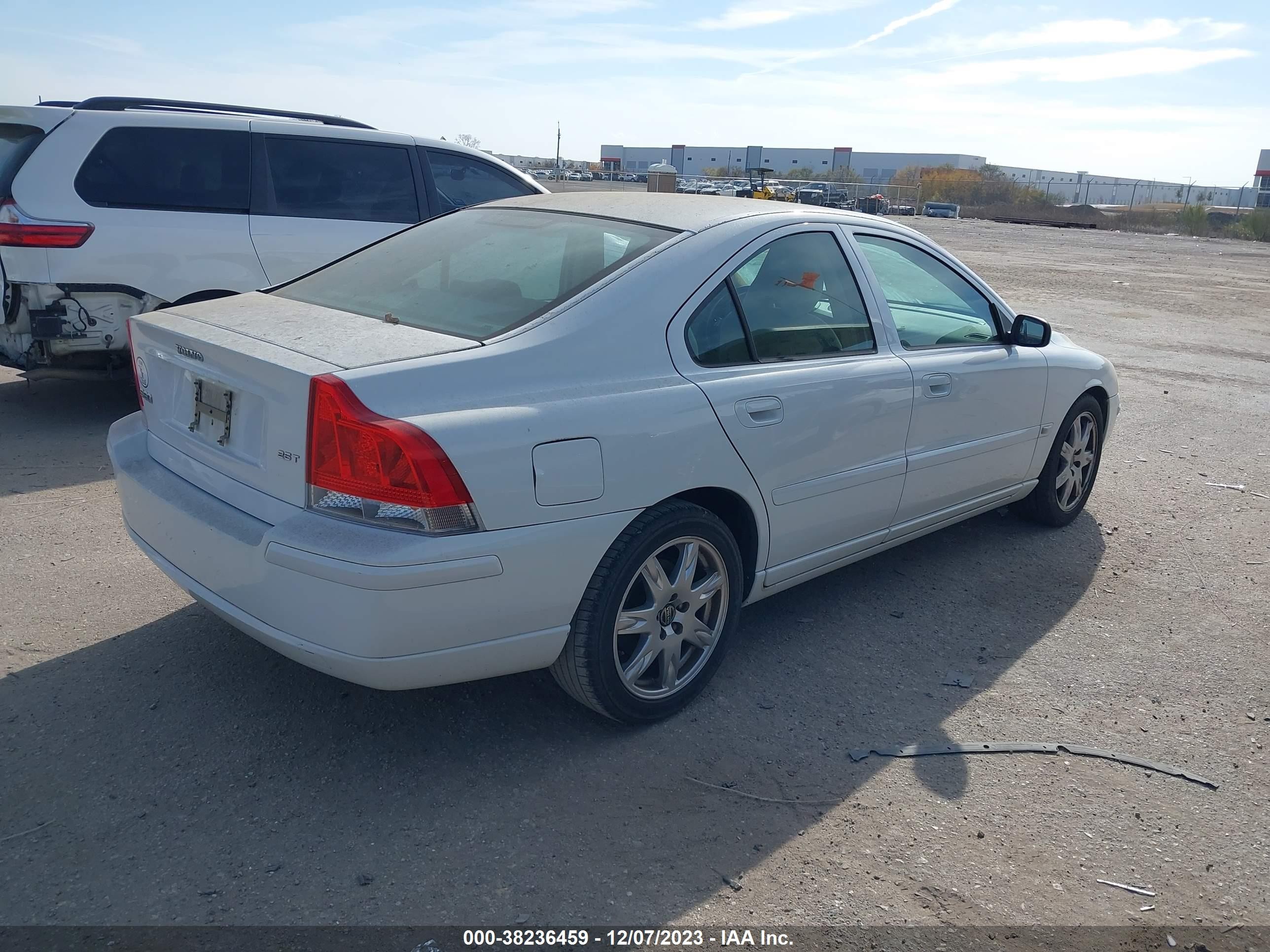 Photo 3 VIN: YV1RS592X52485062 - VOLVO S60 