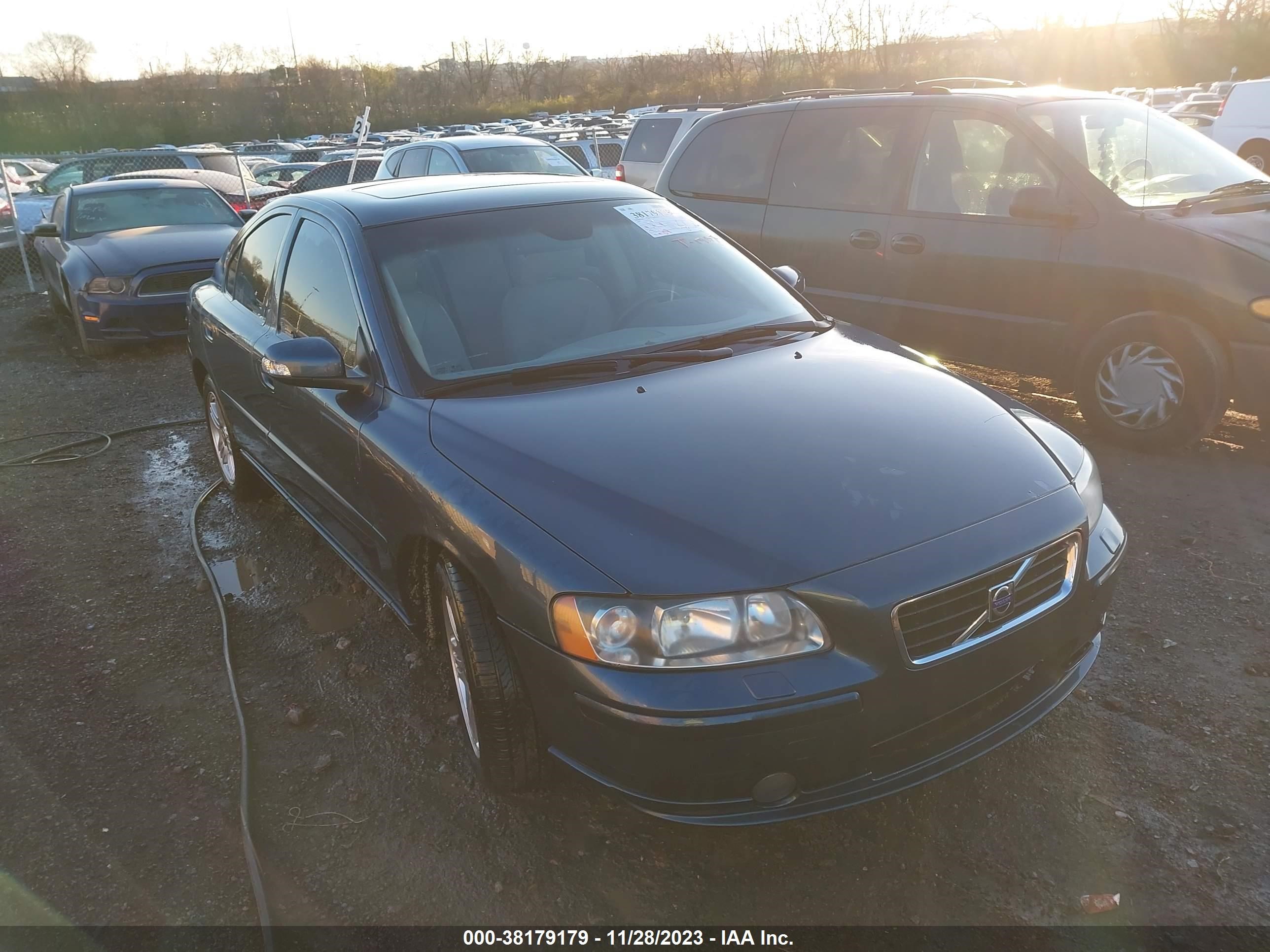 Photo 0 VIN: YV1RS592X72608877 - VOLVO S60 